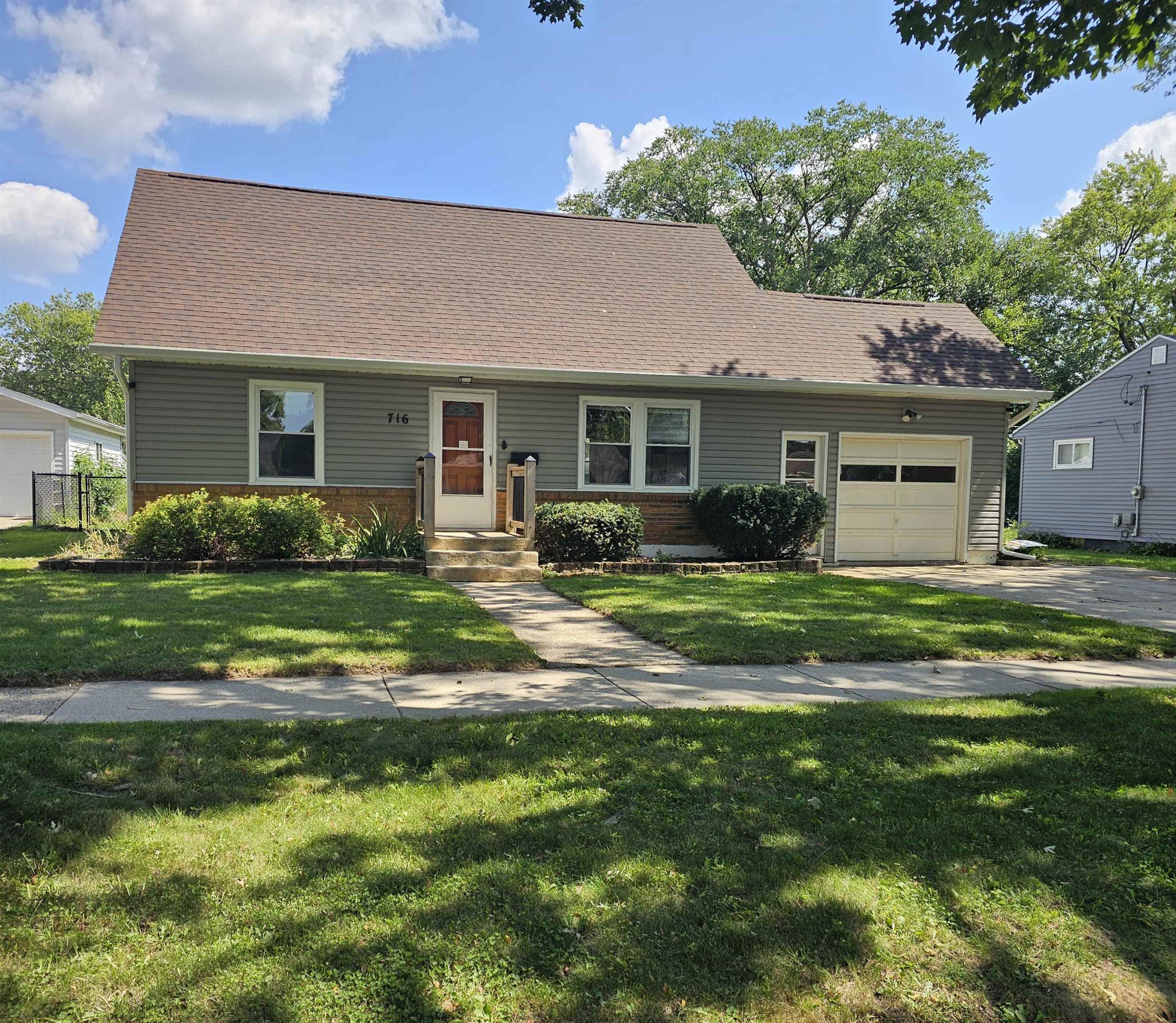 716 N Arch Street Property Photo 1