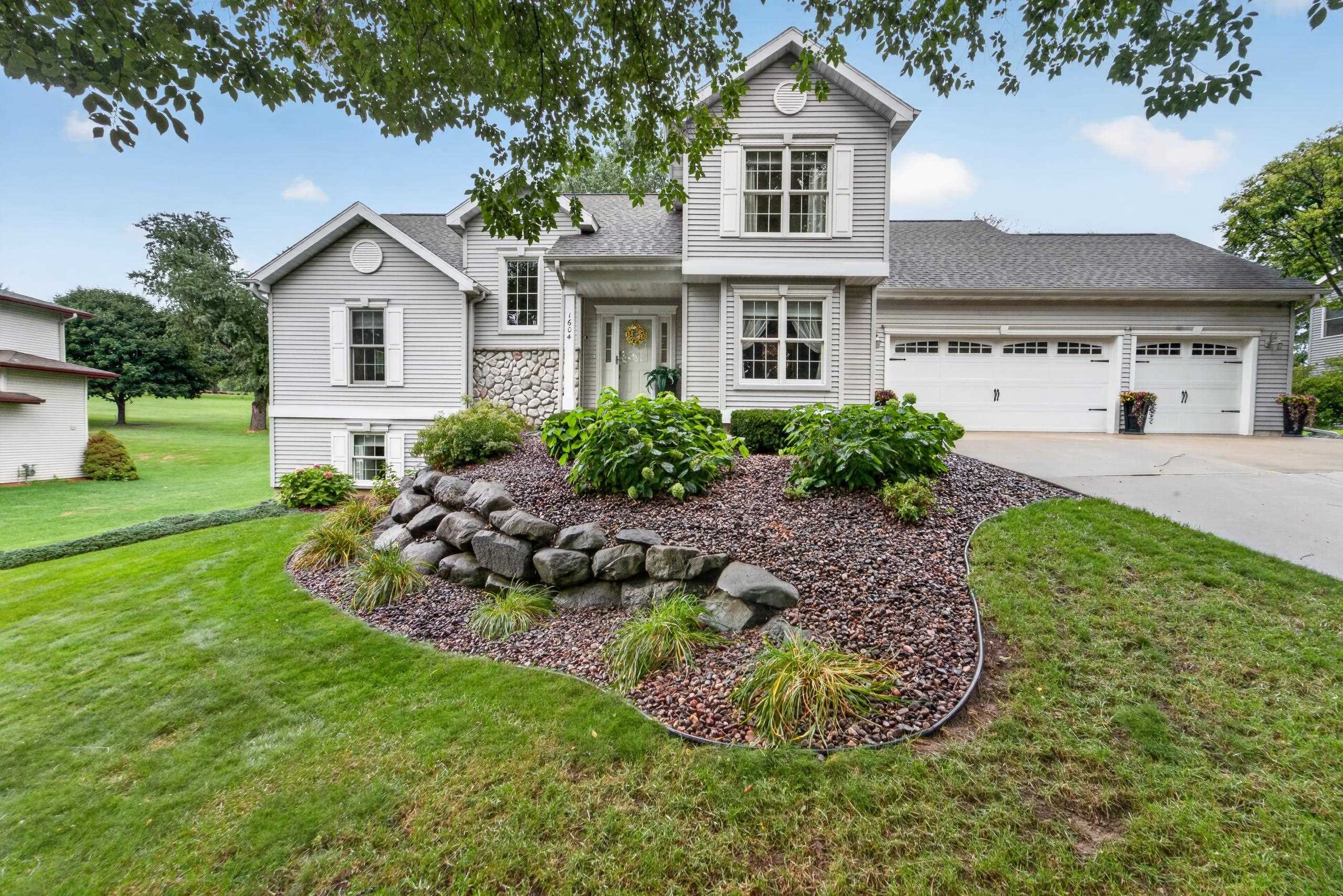 1604 Three Wood Drive Property Photo 1