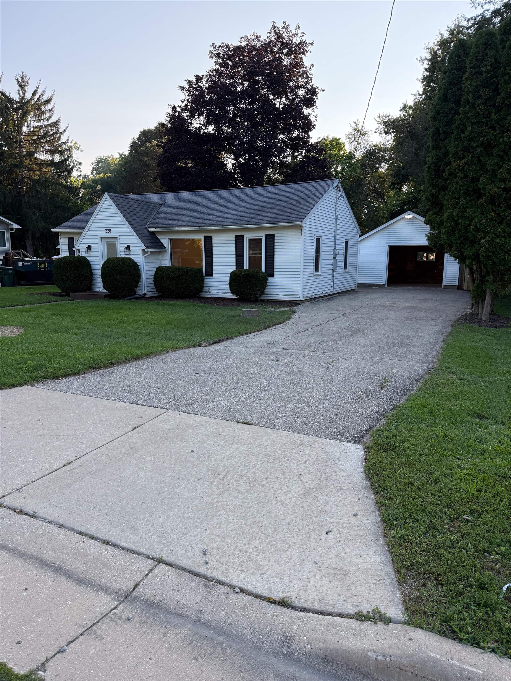 228 N George Street Property Photo 1