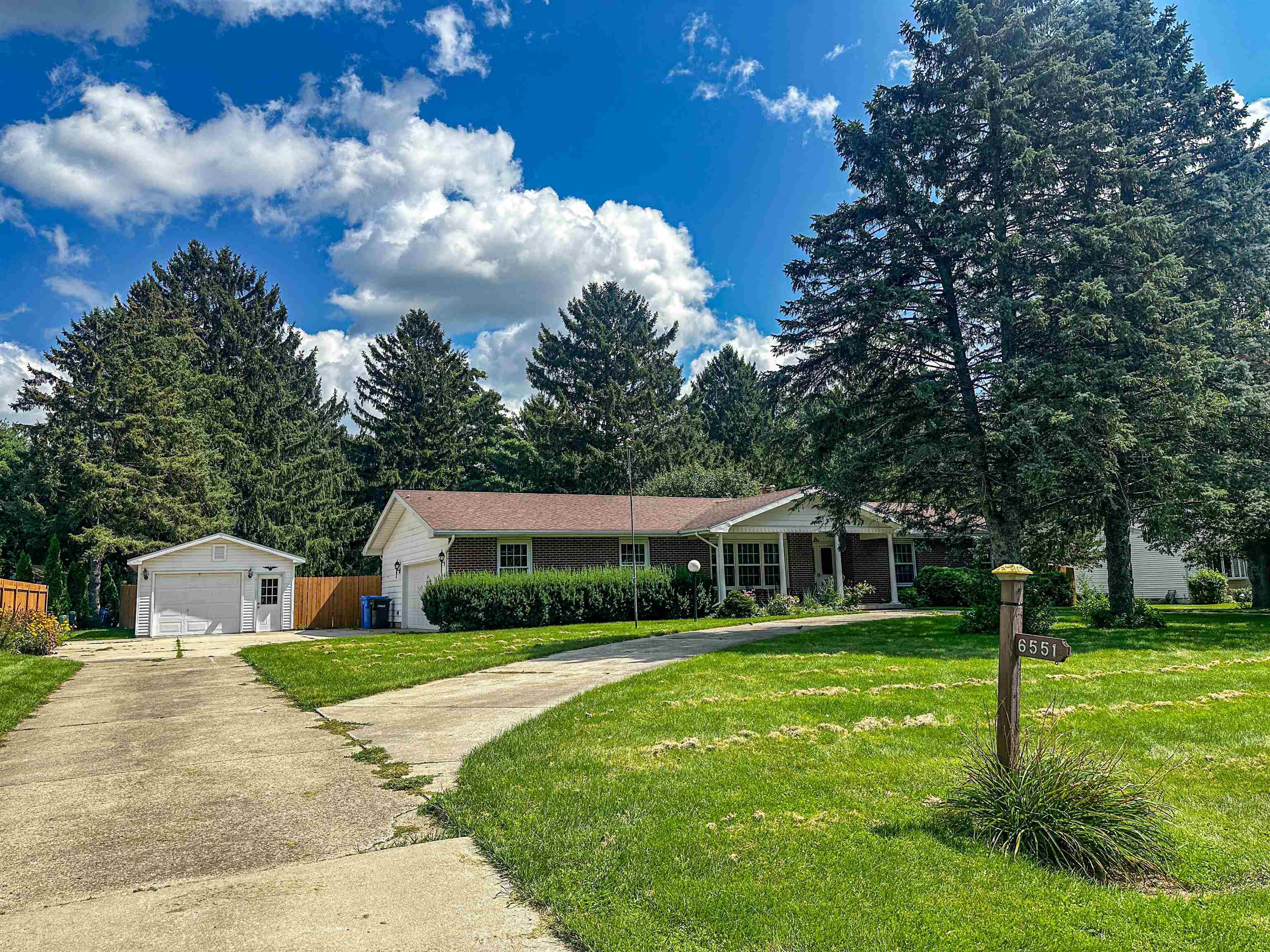 6551 Linden Circle Property Photo 1