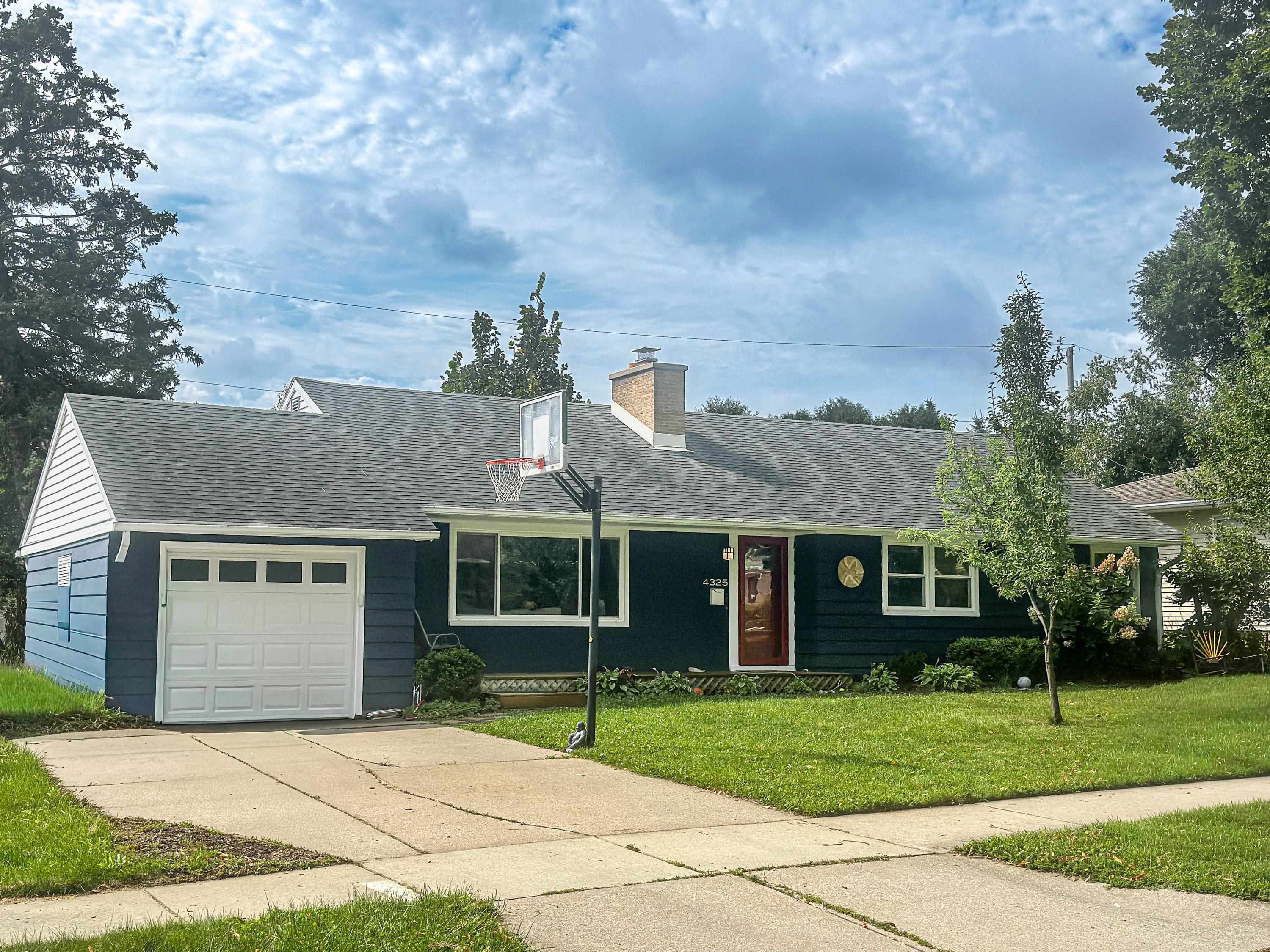 4325 Travis Terrace