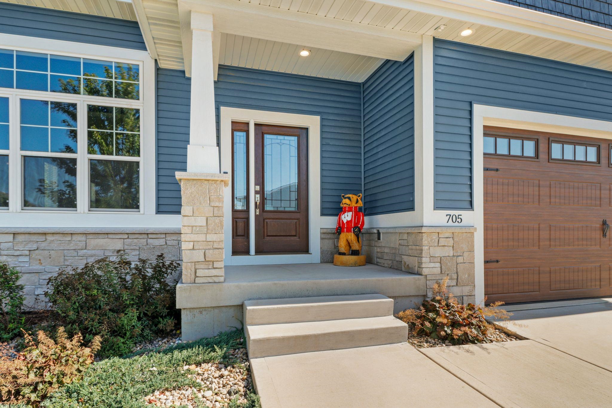 705 Mozart Street Property Photo 1