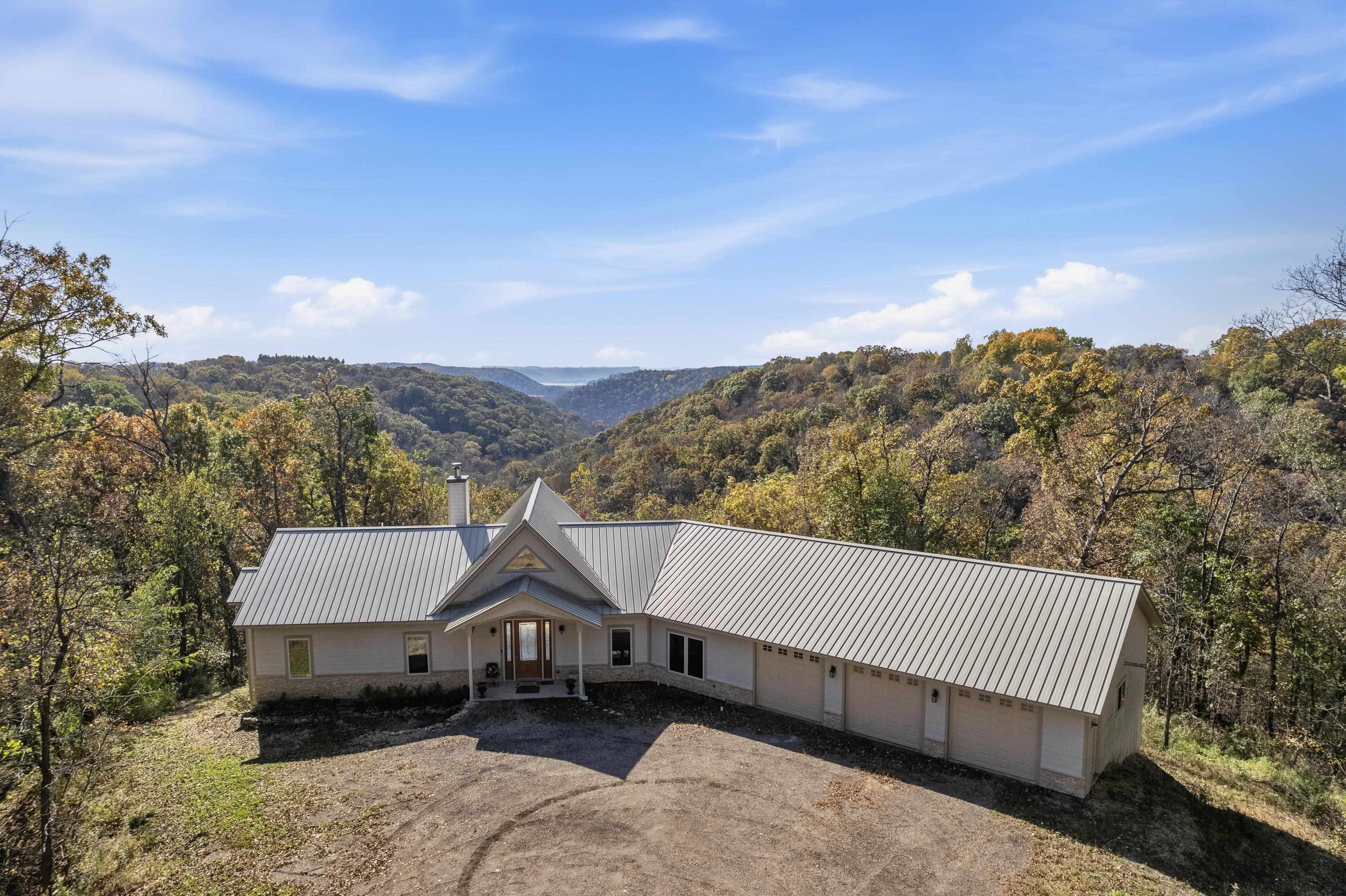 10715 Colombus Drive Property Photo 1