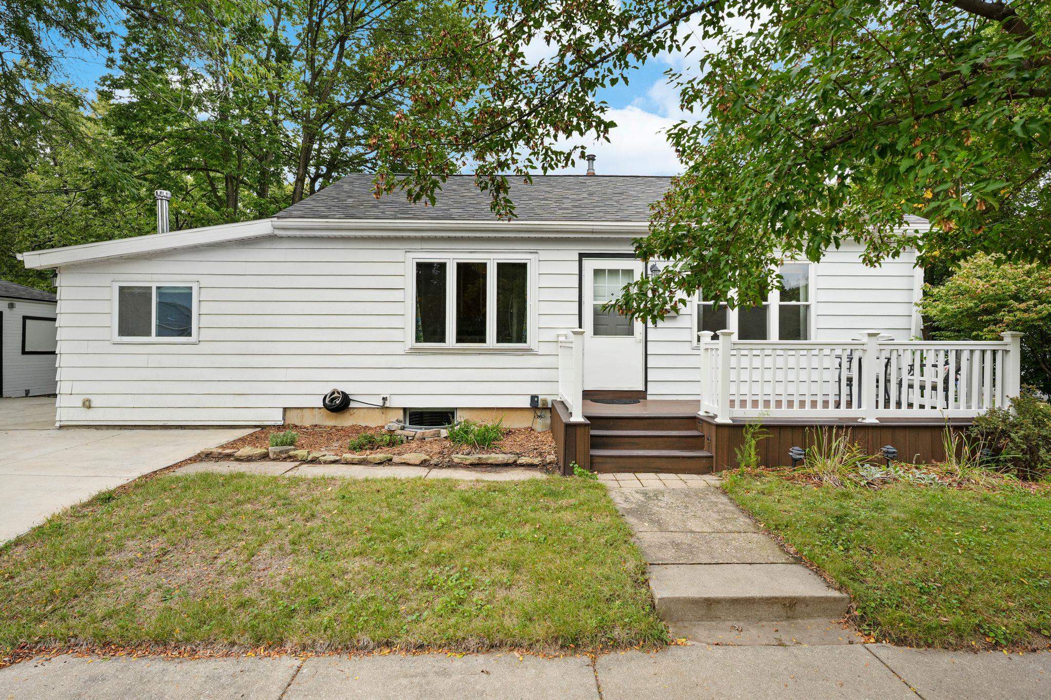 3642 Dennett Drive Property Photo 1