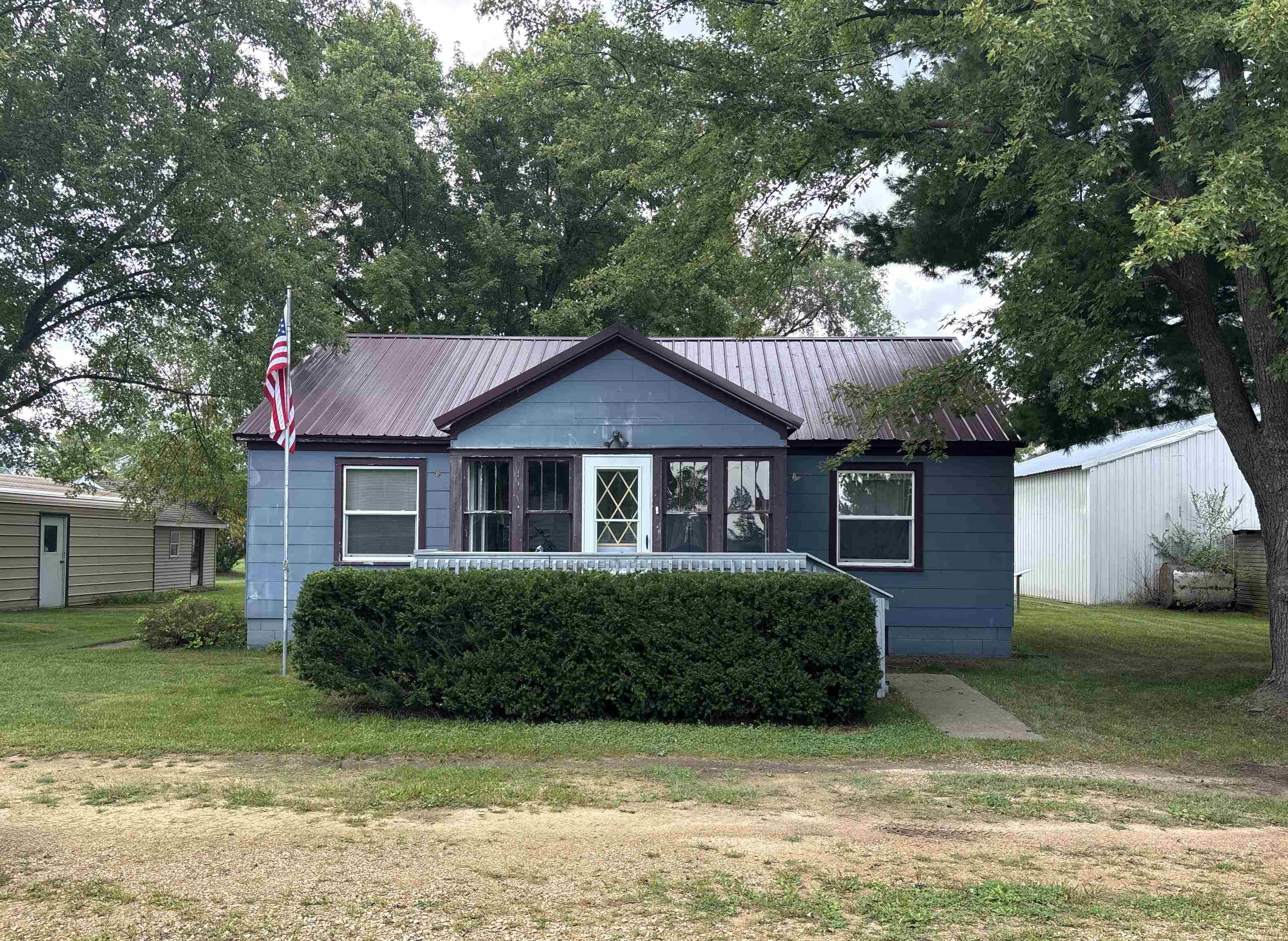 205 S 3rd Street Property Photo 1