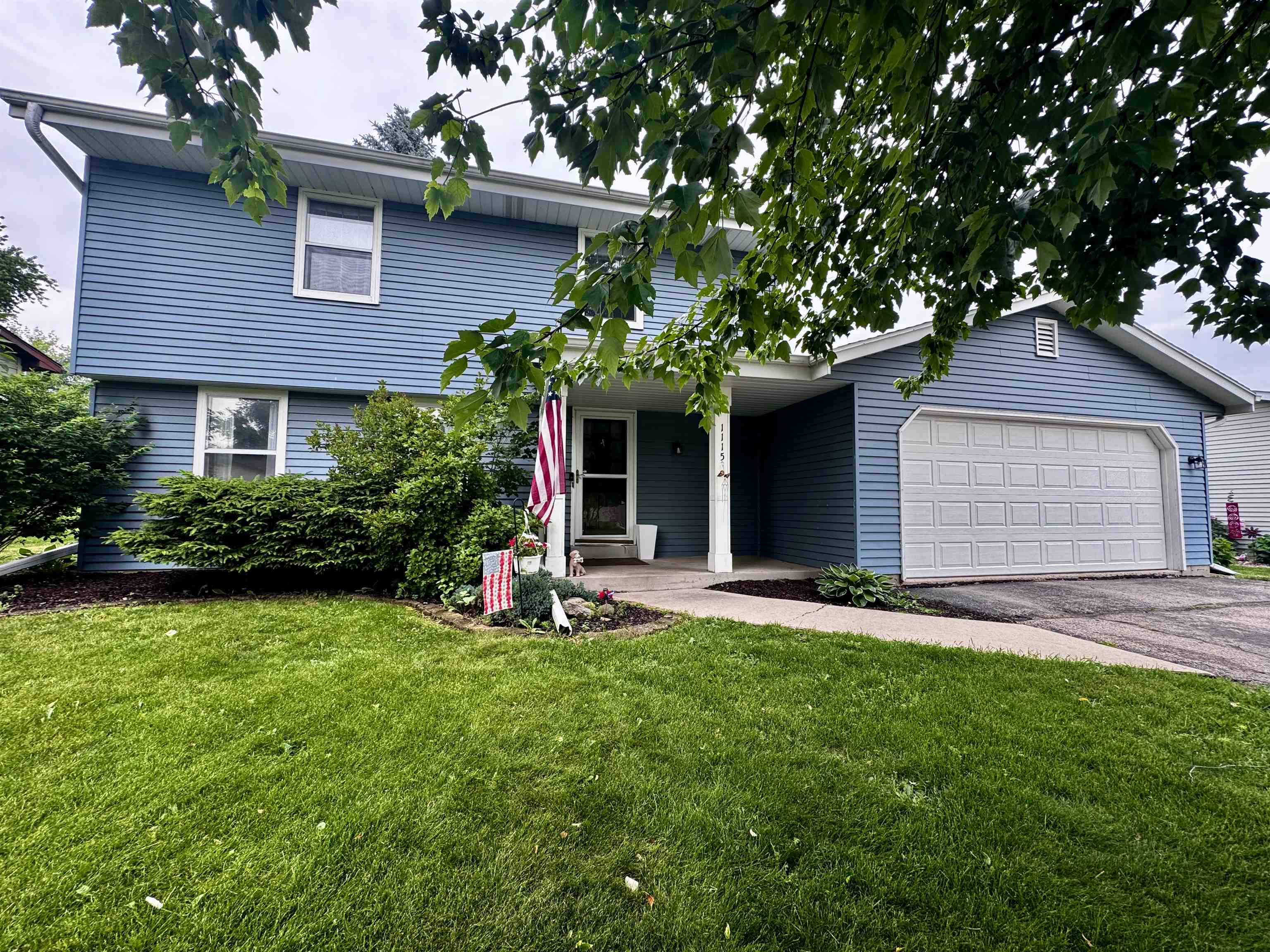 1115 Hiawatha Drive Property Photo 1