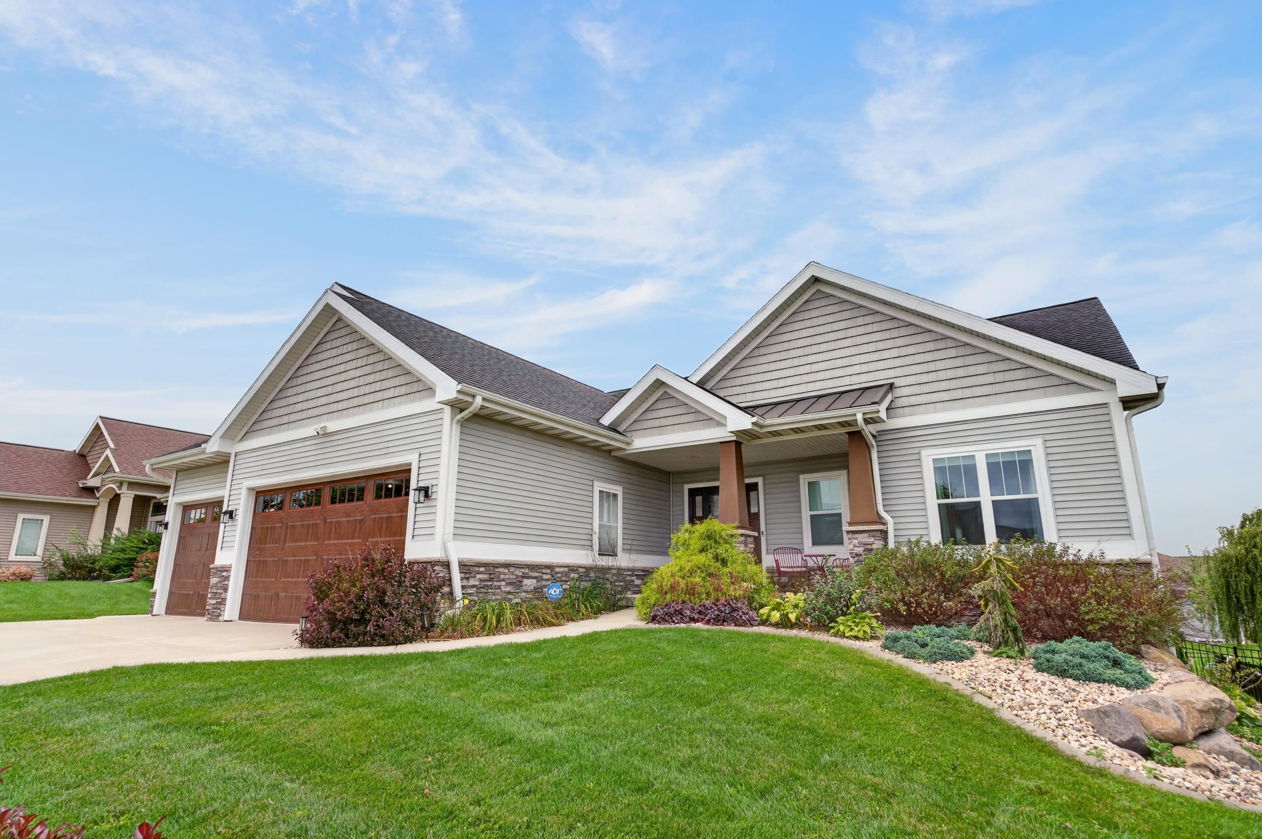 6583 Wolf Hollow Road Property Photo 1