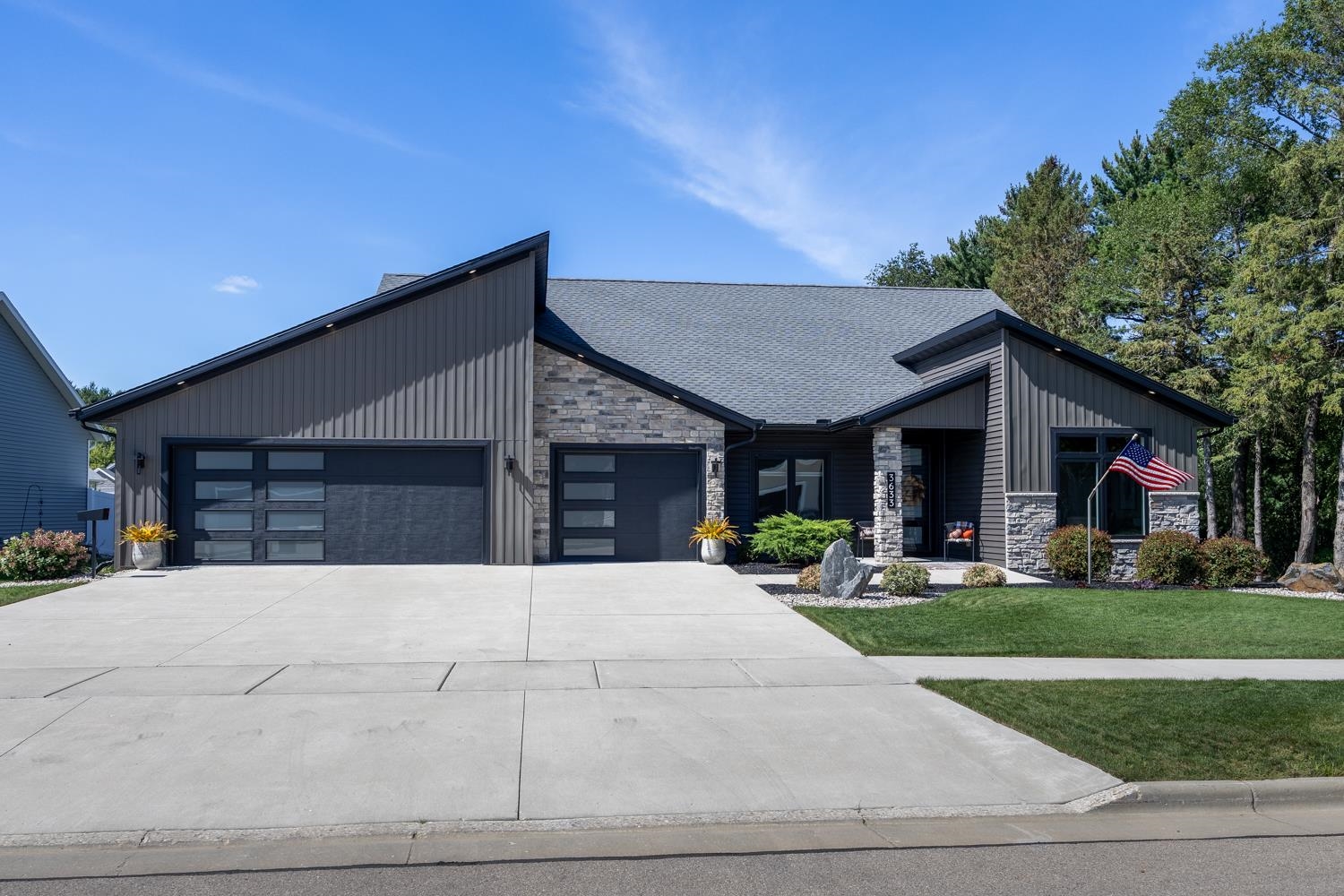 3633 Walters Way