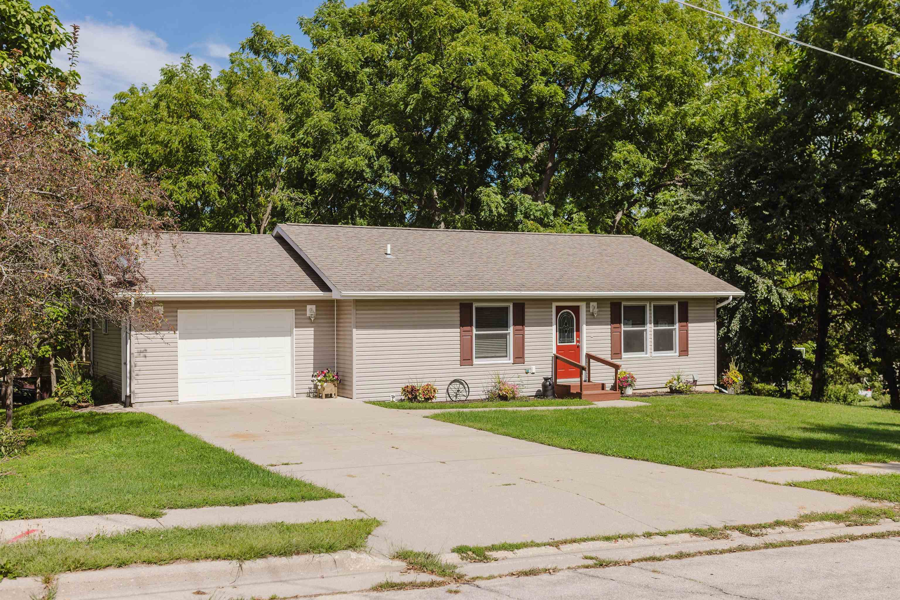 535 Broad Street Property Photo 1