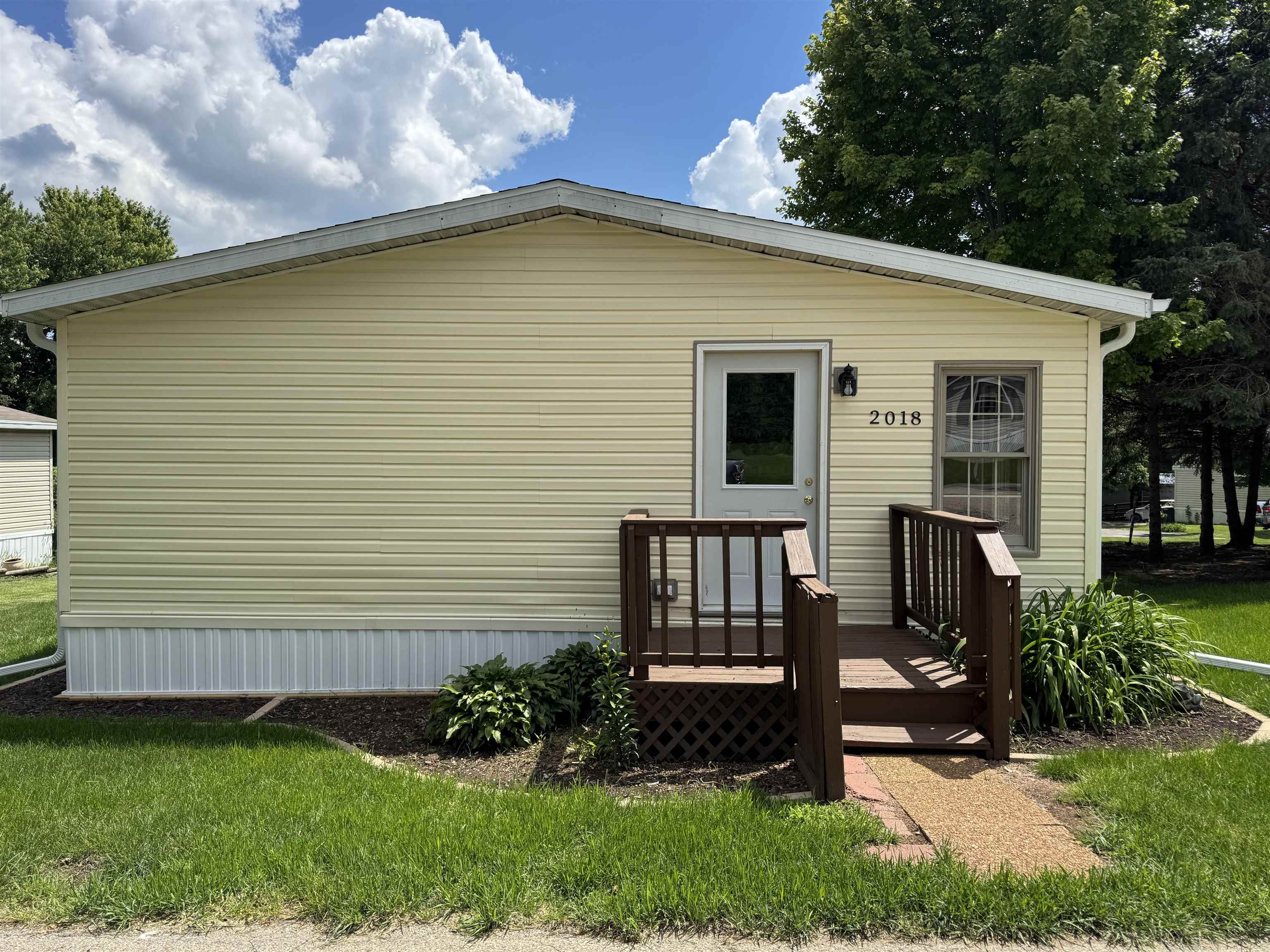 2018 Edgeview Drive Property Photo 1