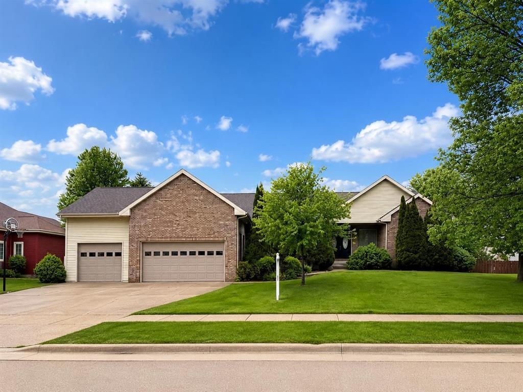 2026 Stonehaven Drive Property Photo 1