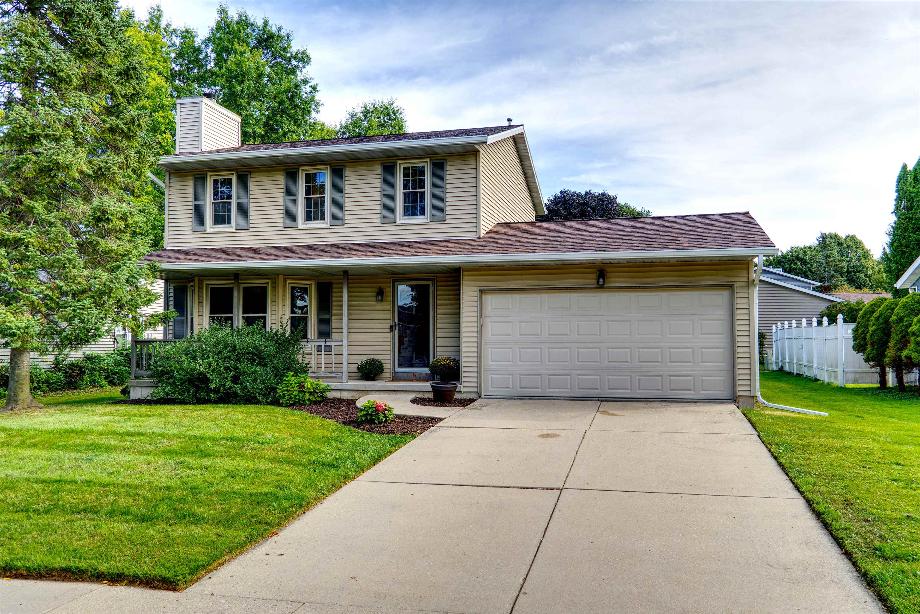 3205 Clove Drive Property Photo 1