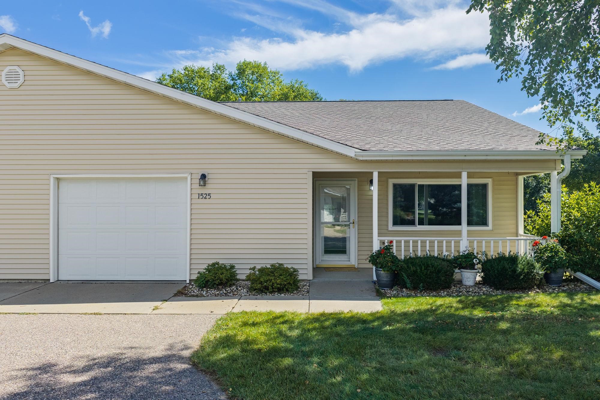 1525 15th Street Property Photo 1