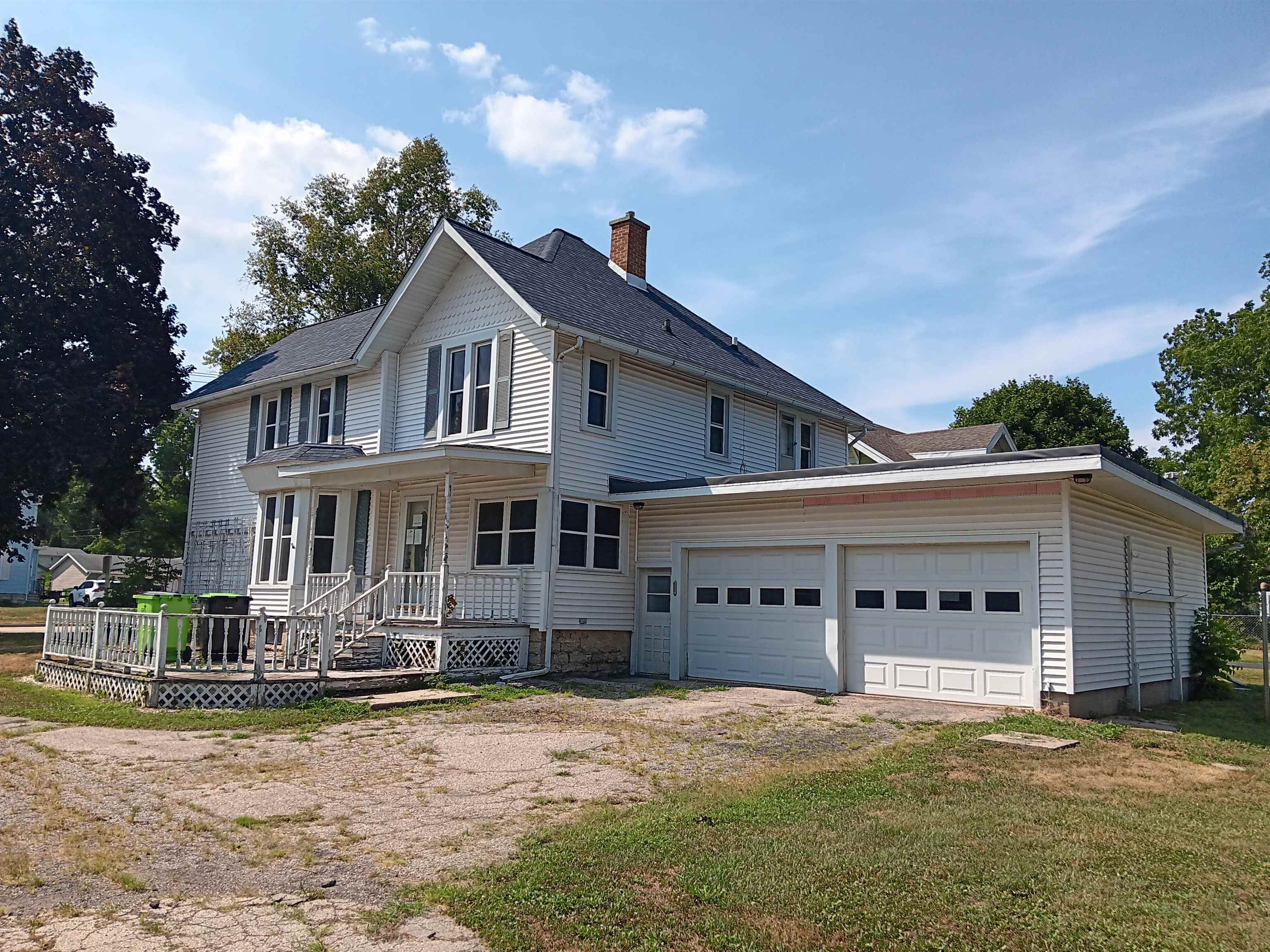 212 Spring Street Property Photo 1