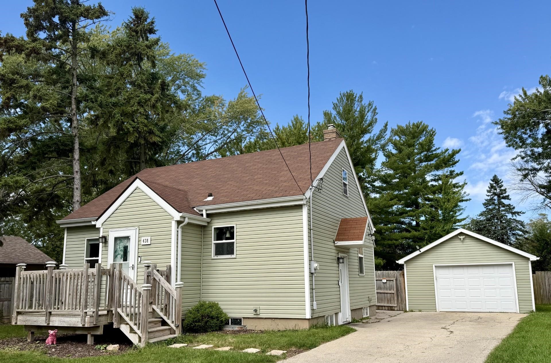 438 W Foster Street Property Photo 1