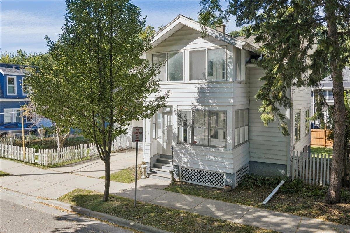 518 Wingra Street Property Photo 1