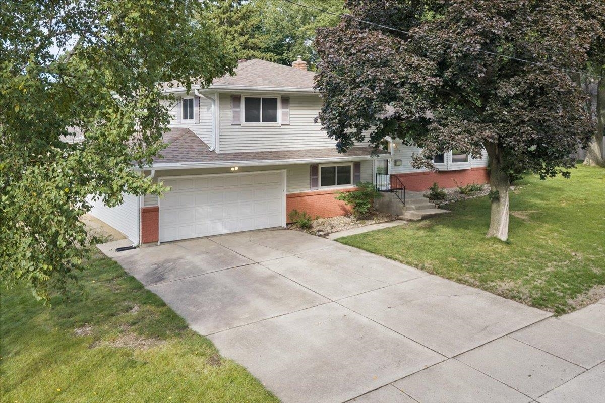 4702 Flint Lane Property Photo 1