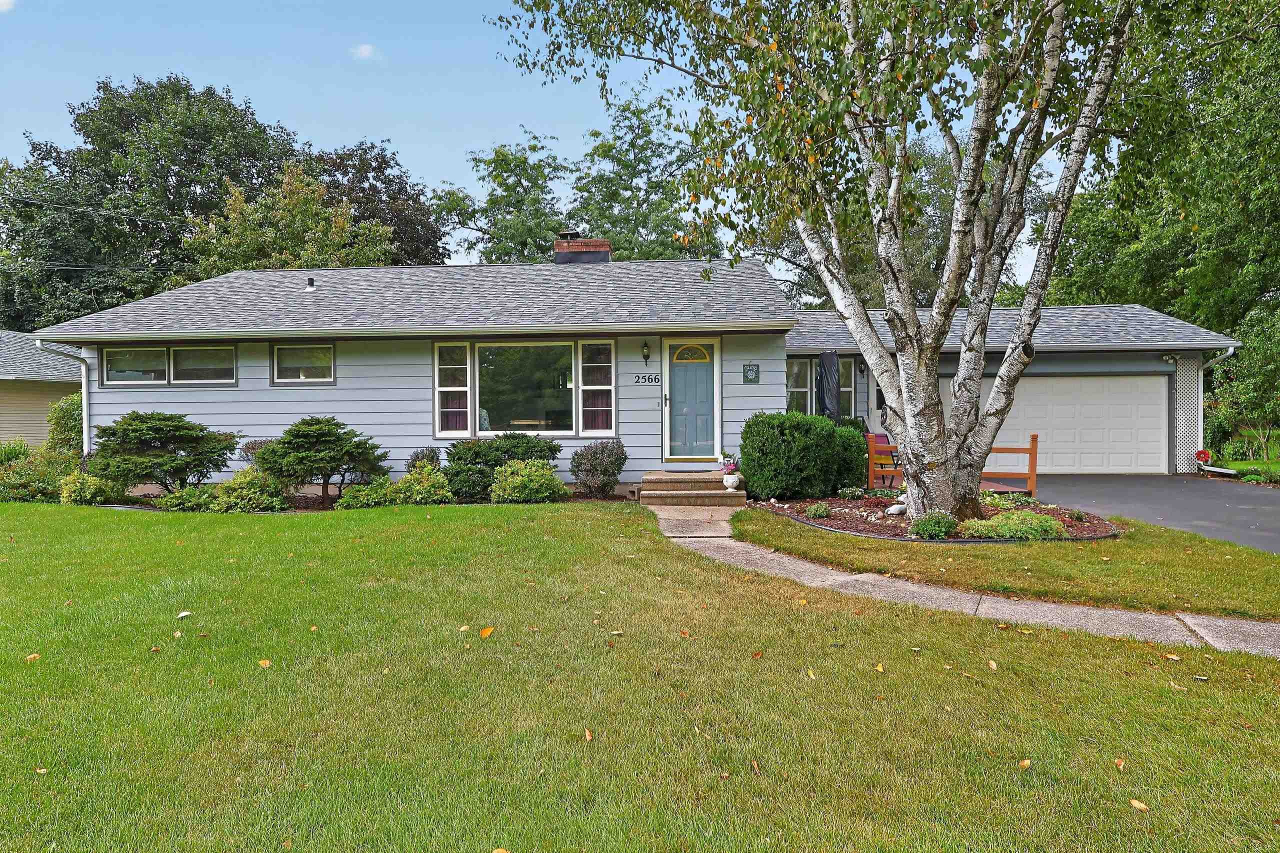 2566 White Oaks Drive Property Photo 1