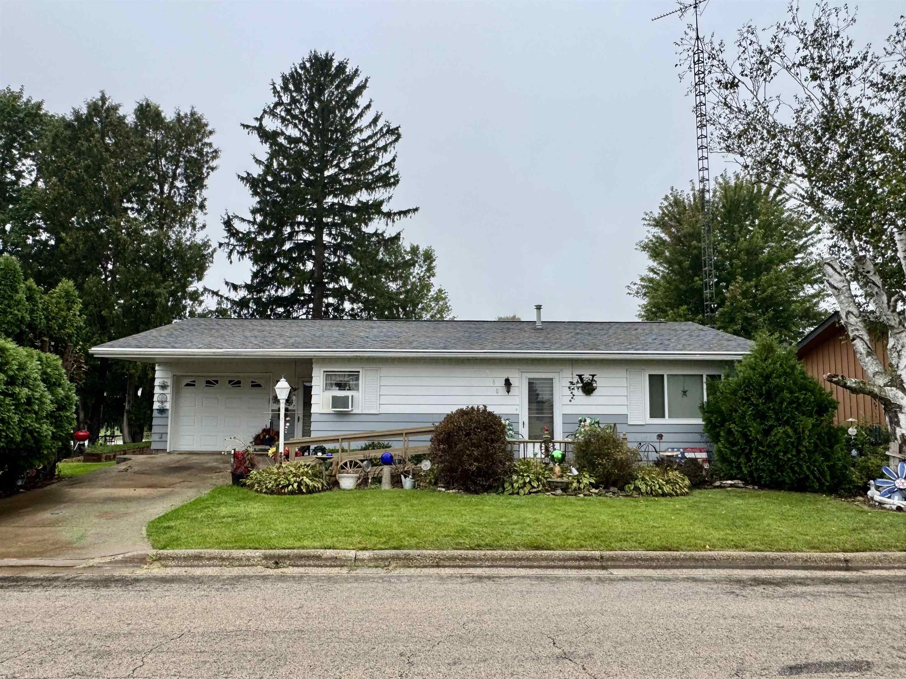 960 Roosevelt Street Property Photo 1