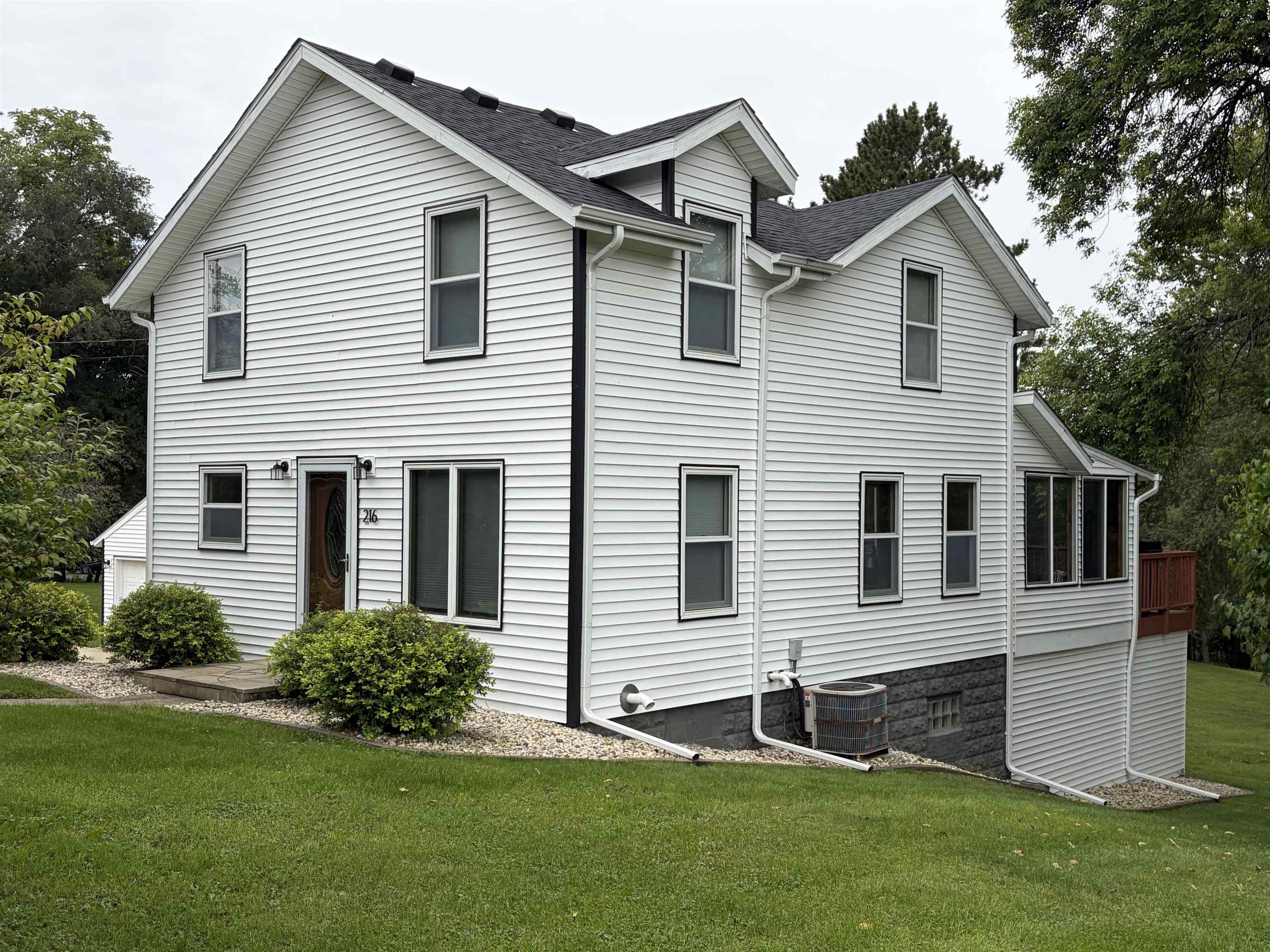 216 York Road Property Photo 1