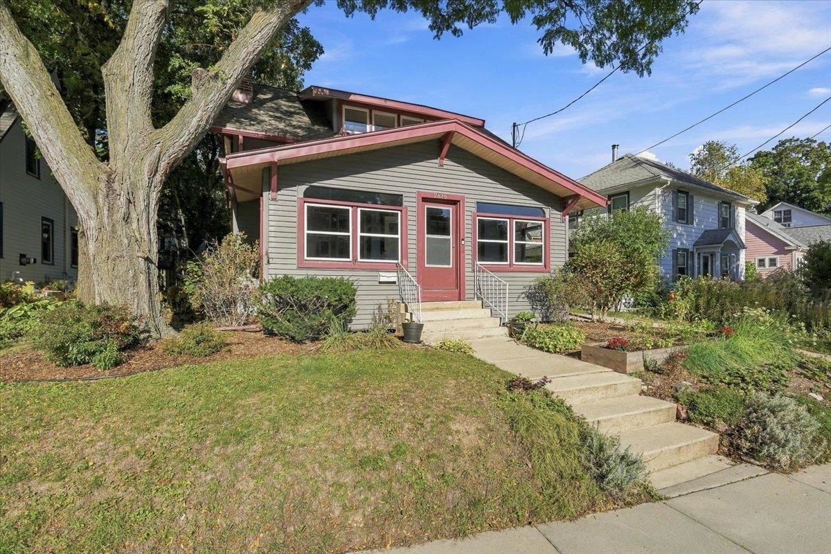 2426 Commonwealth Avenue Property Photo 1