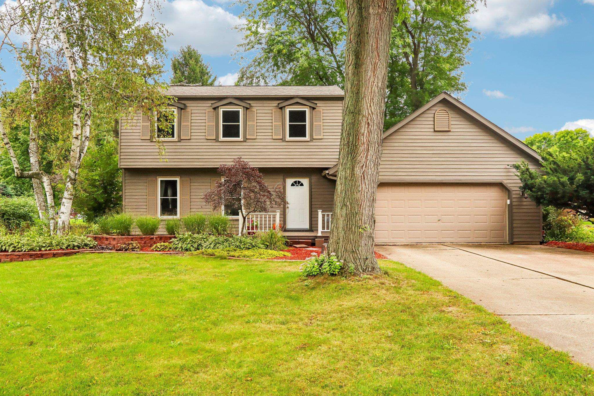 7134 S Hill Road Property Photo 1