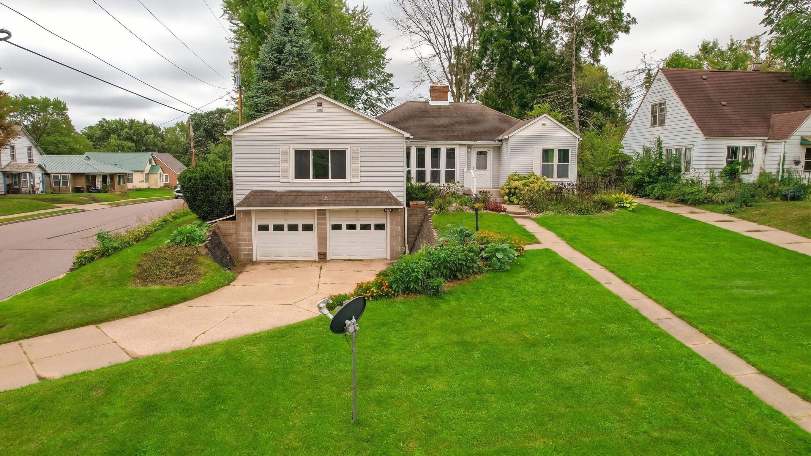 600 Tremont Street Property Photo 1
