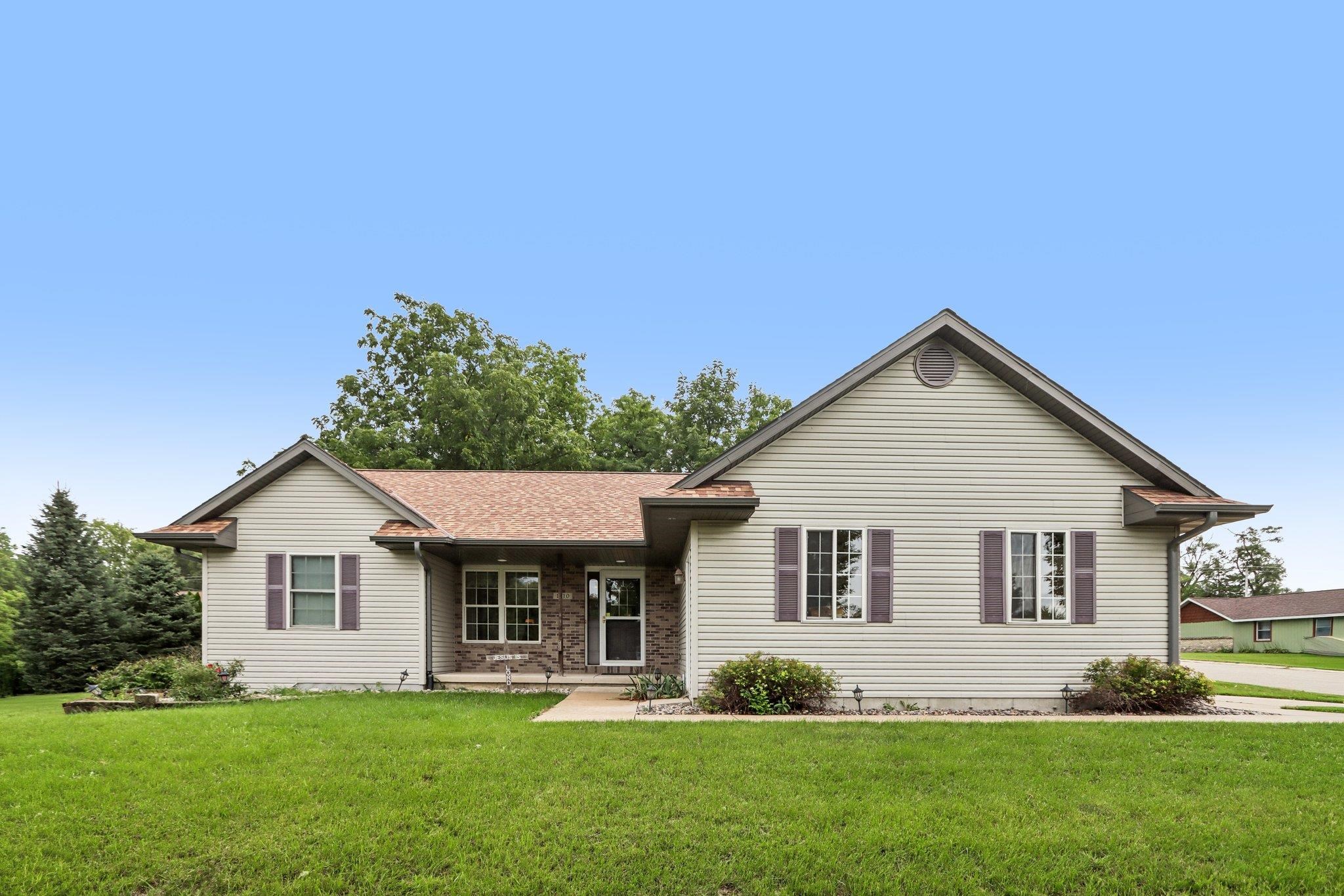 1110 Gruennert Court Property Photo 1