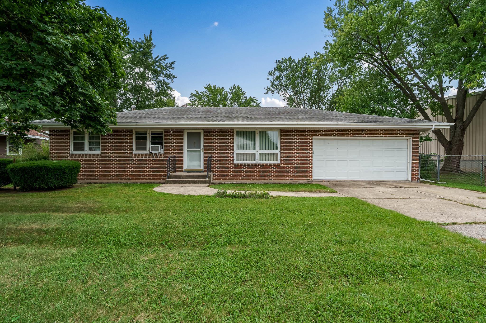 1726 Avon Court Property Photo 1