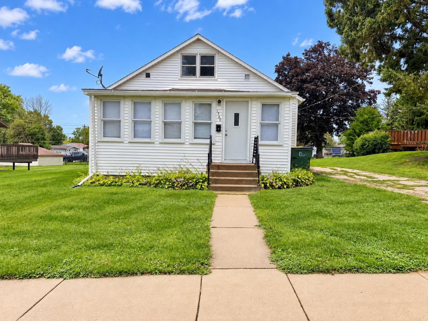 1560 Madison Street Property Photo 1