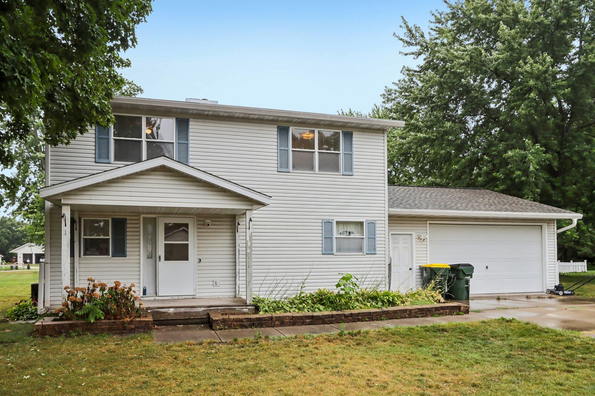 S8007 Maple Park Road