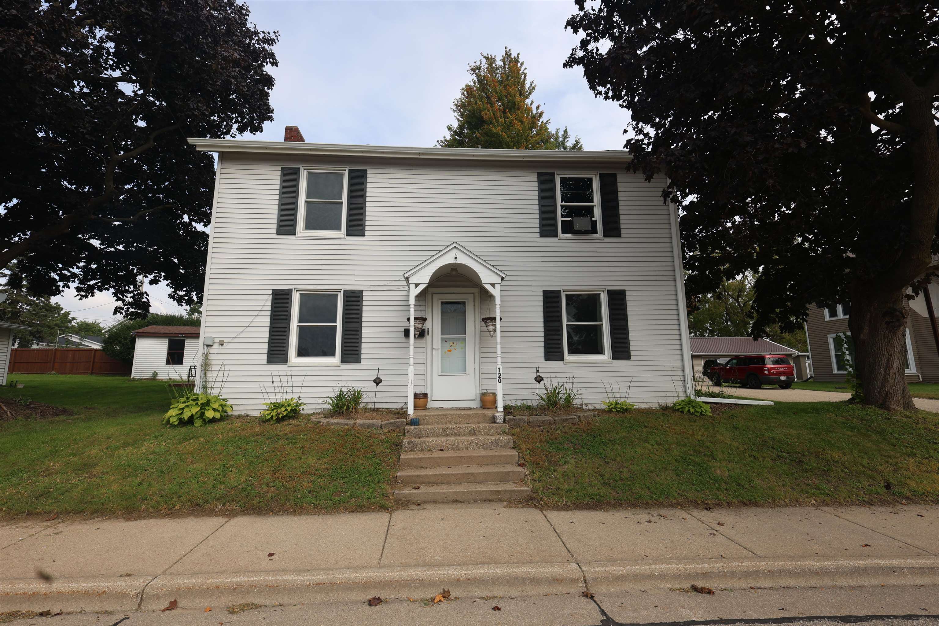 120 E Furnace Street Property Photo 1