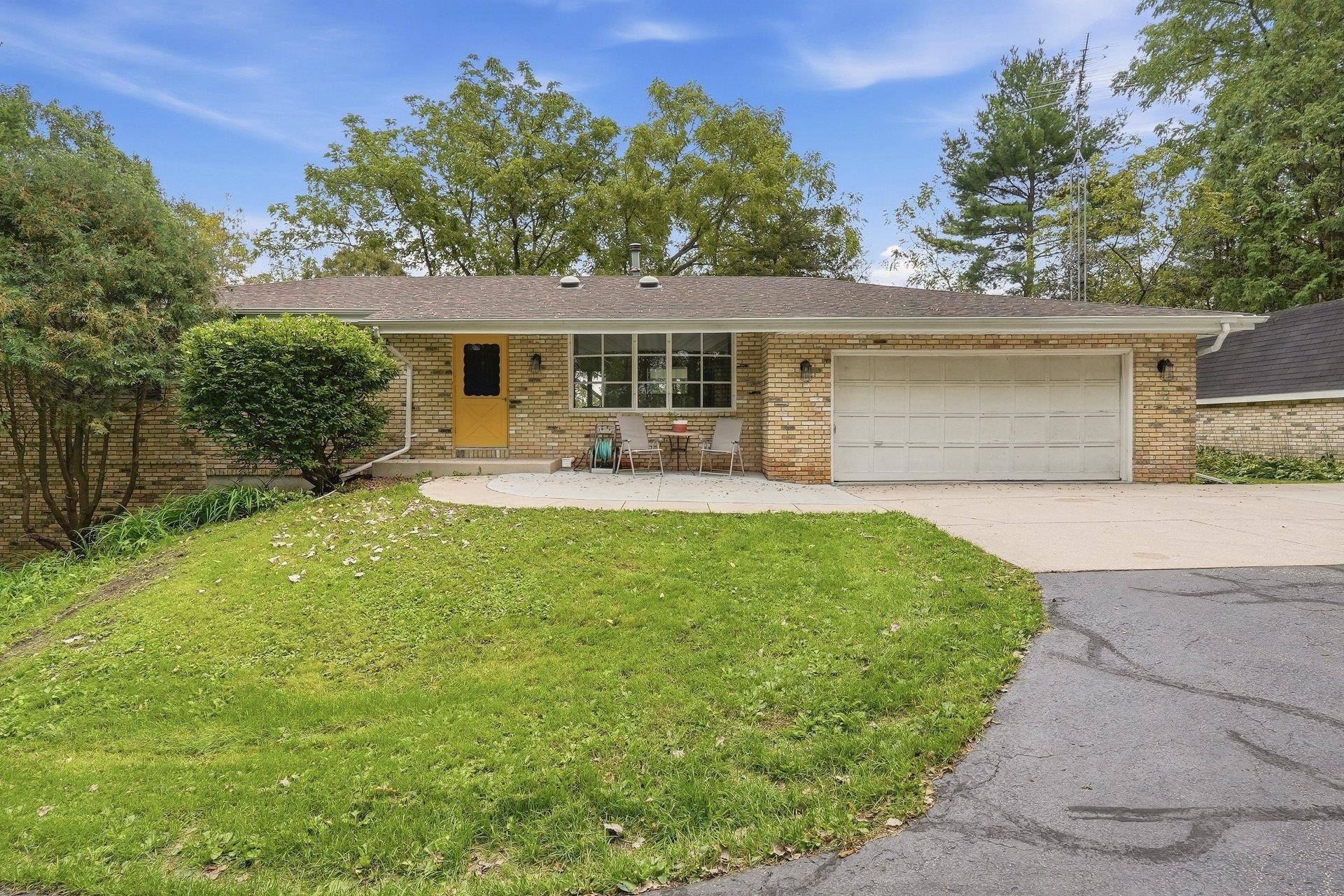 8099 Clover Valley Road Property Photo 1