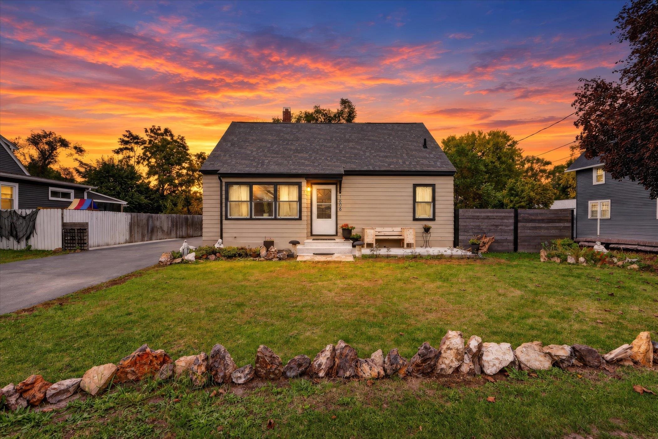 1606 Manchester Street Property Photo 1