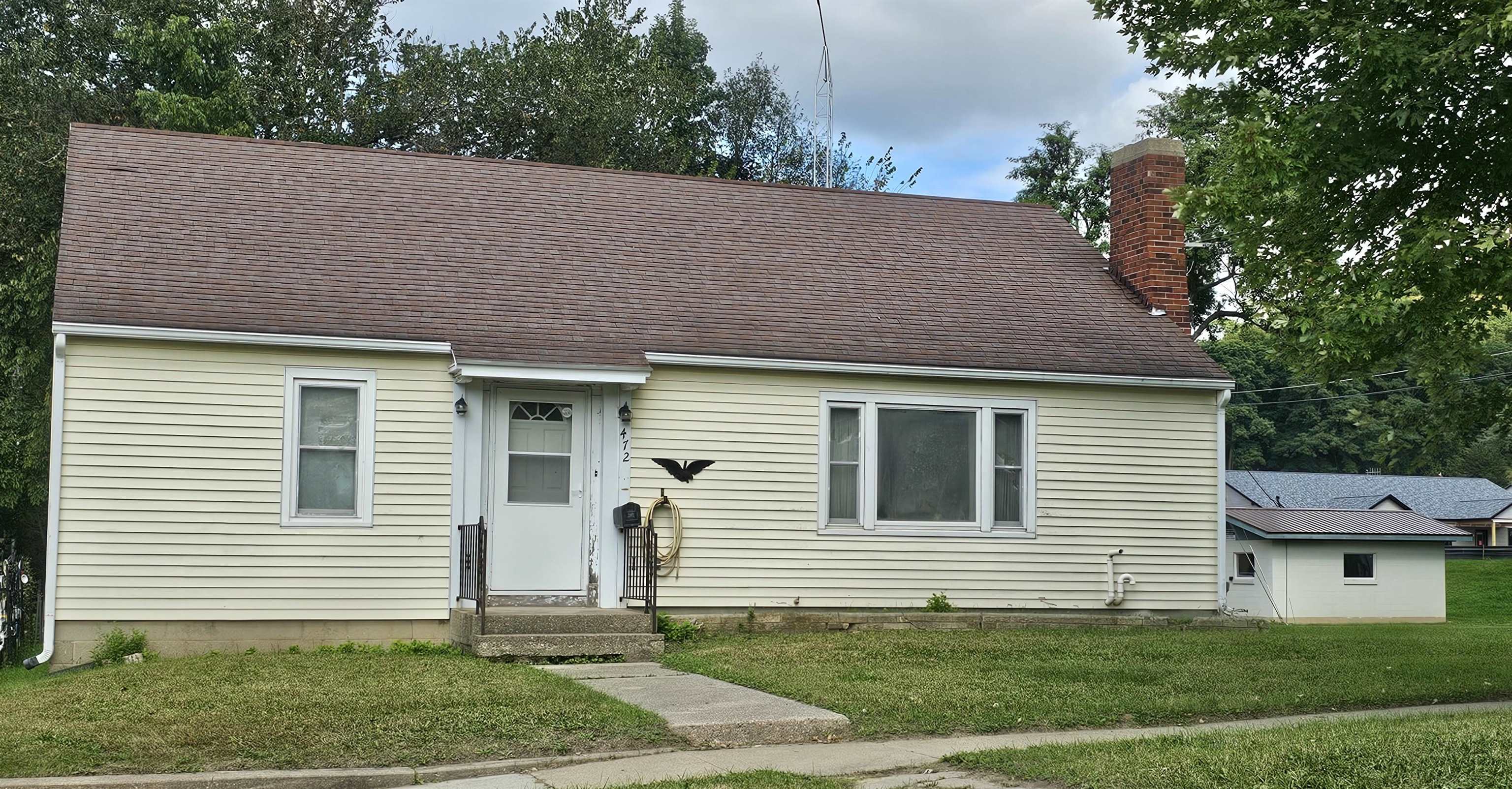472 E 4th Street Property Photo 1
