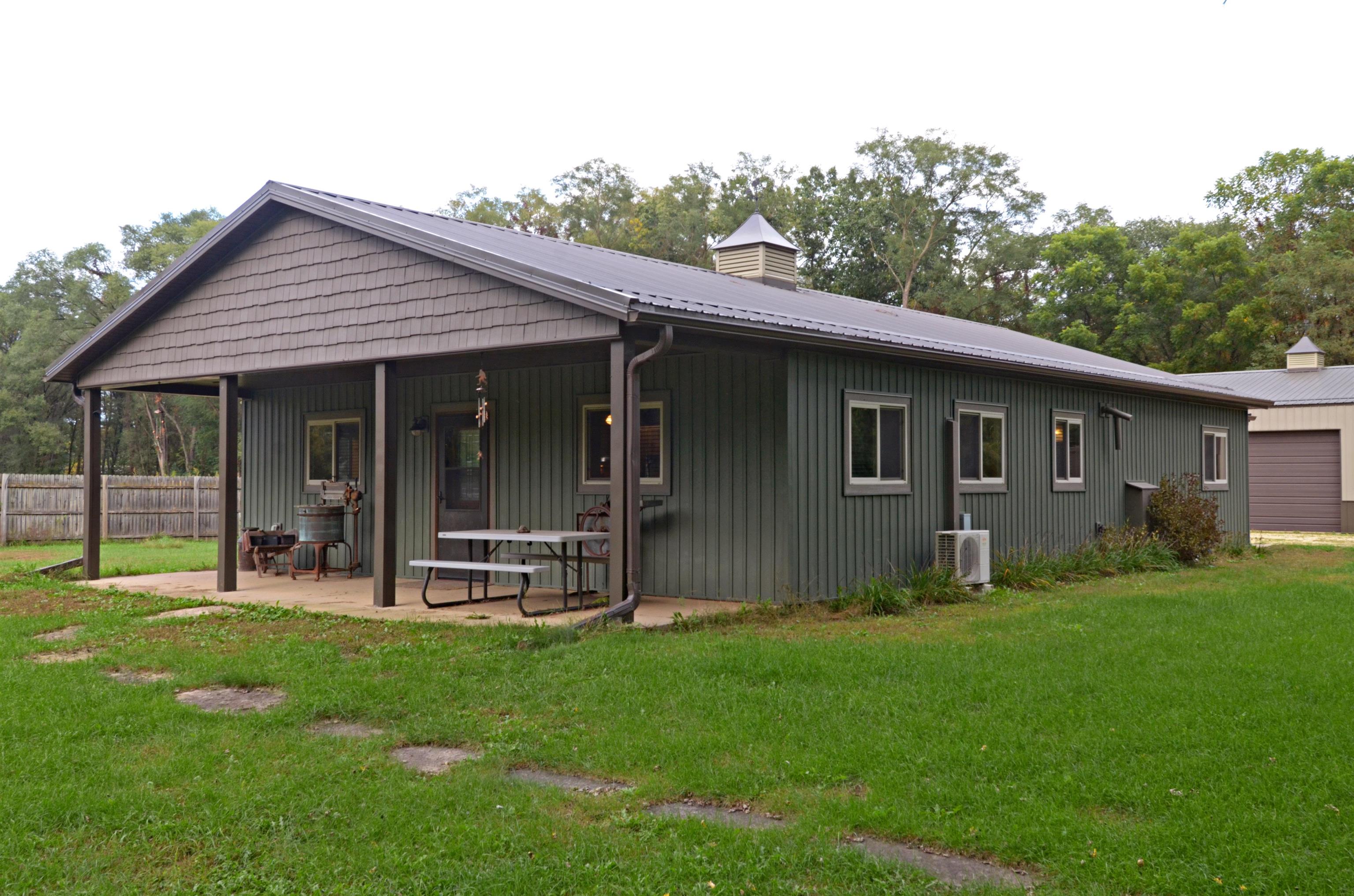 7141 County Road H Property Photo 1