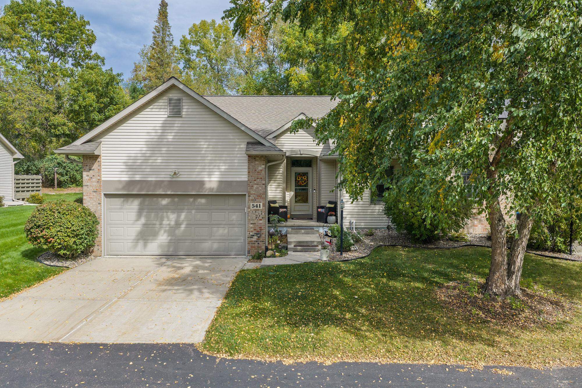 541 Hill Street Property Photo 1