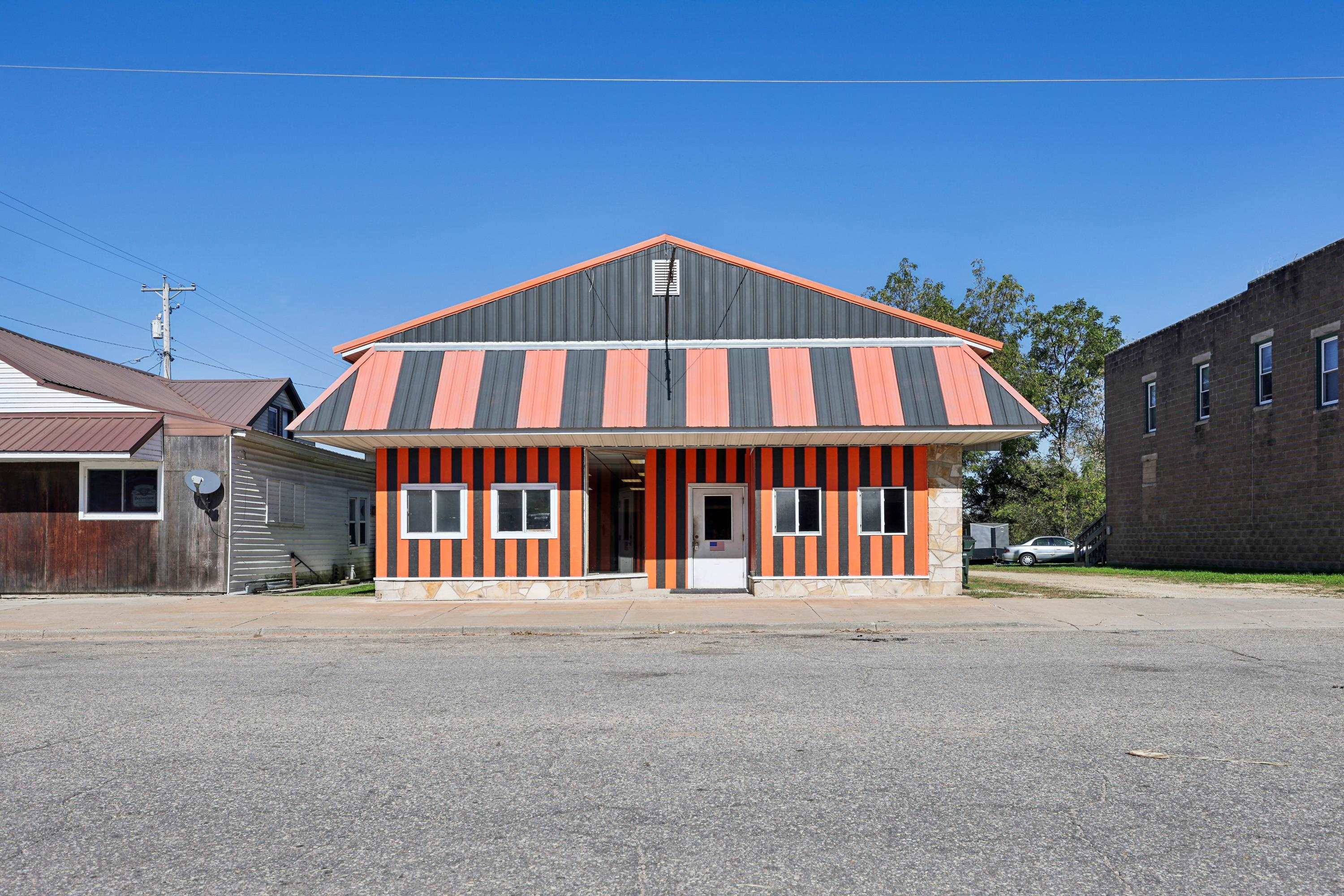 105 E Main Property Photo 1