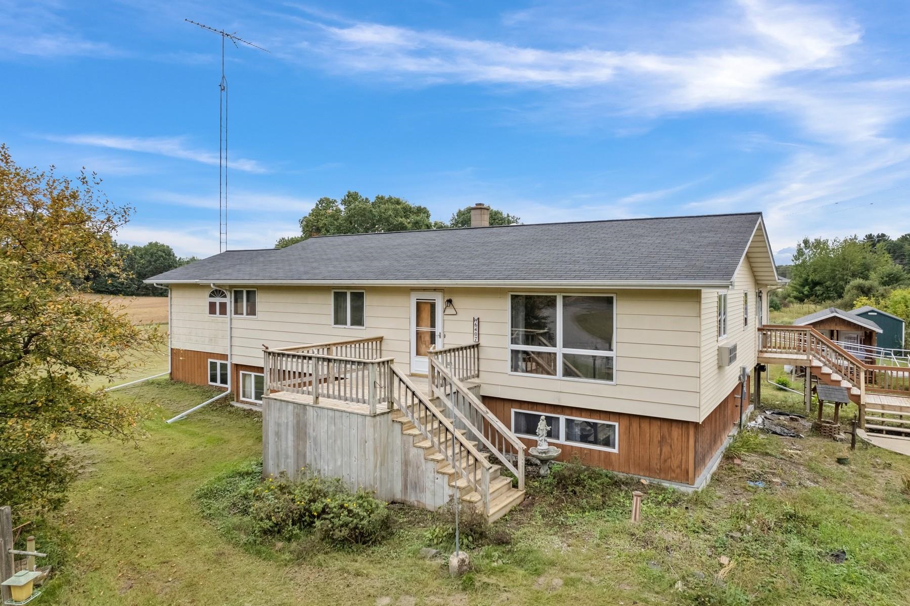 W6407 Welch Prairie Road Property Photo 1