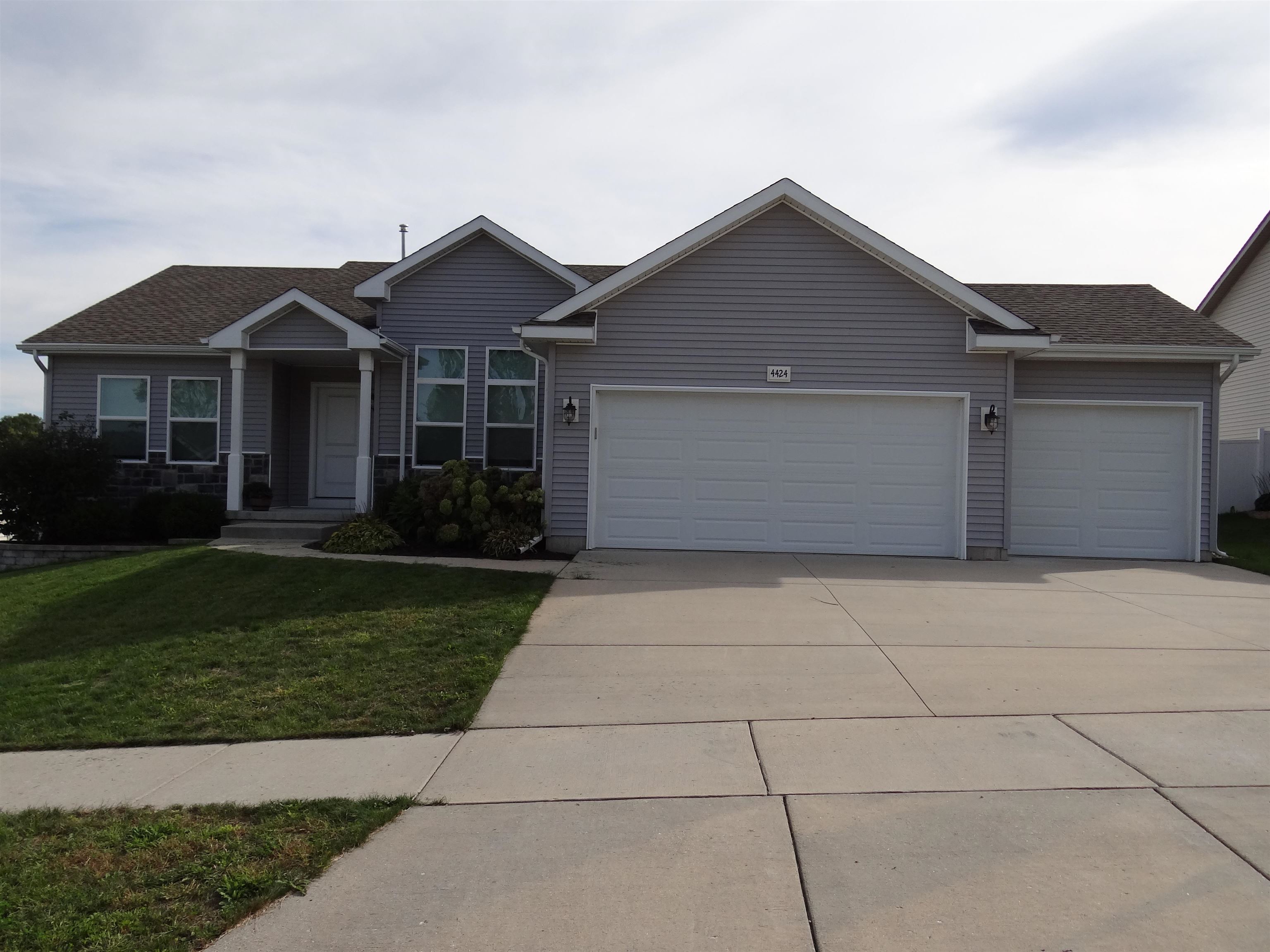 4424 Dublin Drive Property Photo 1