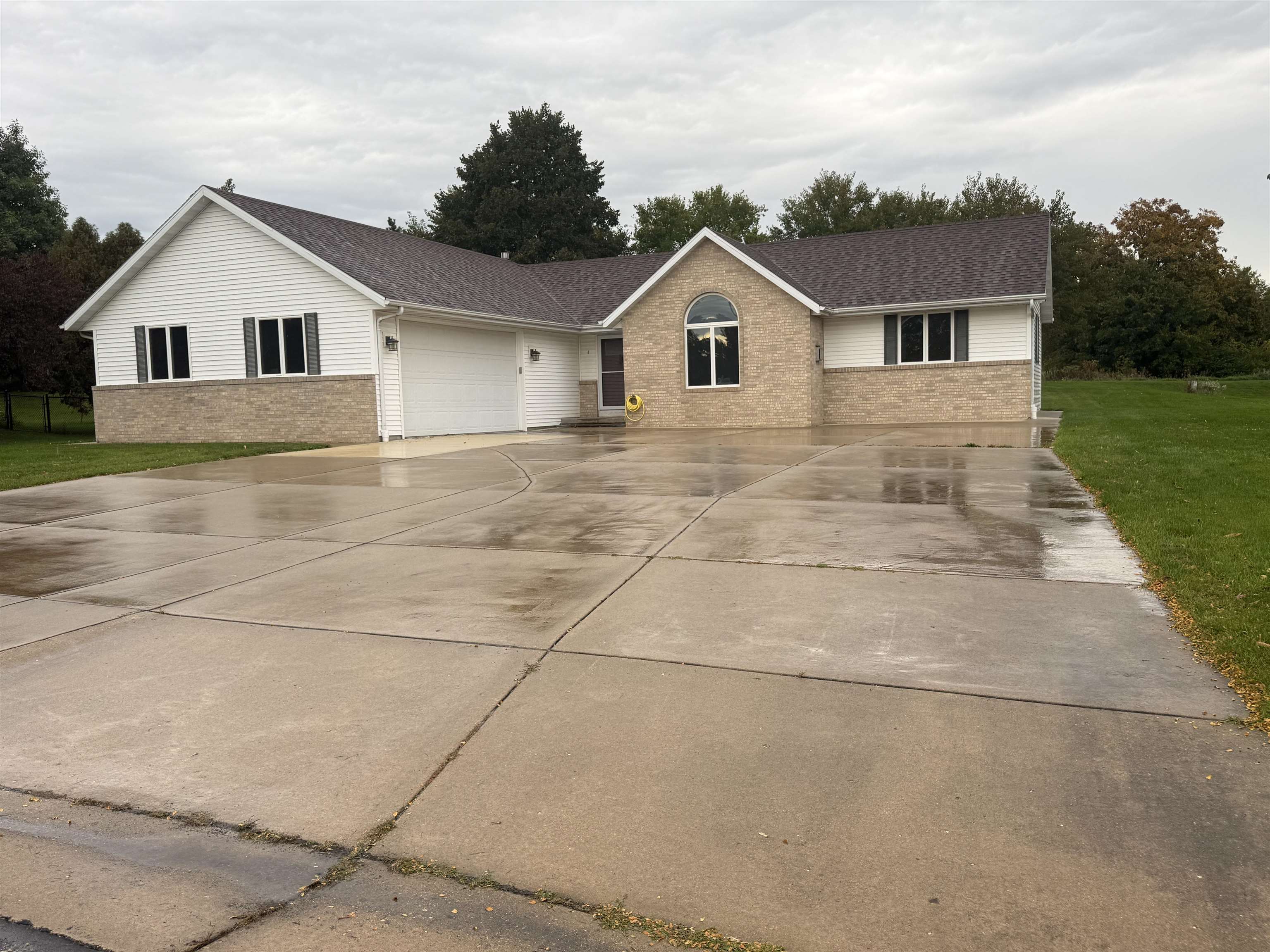 1204 Navaho Court Property Photo 1