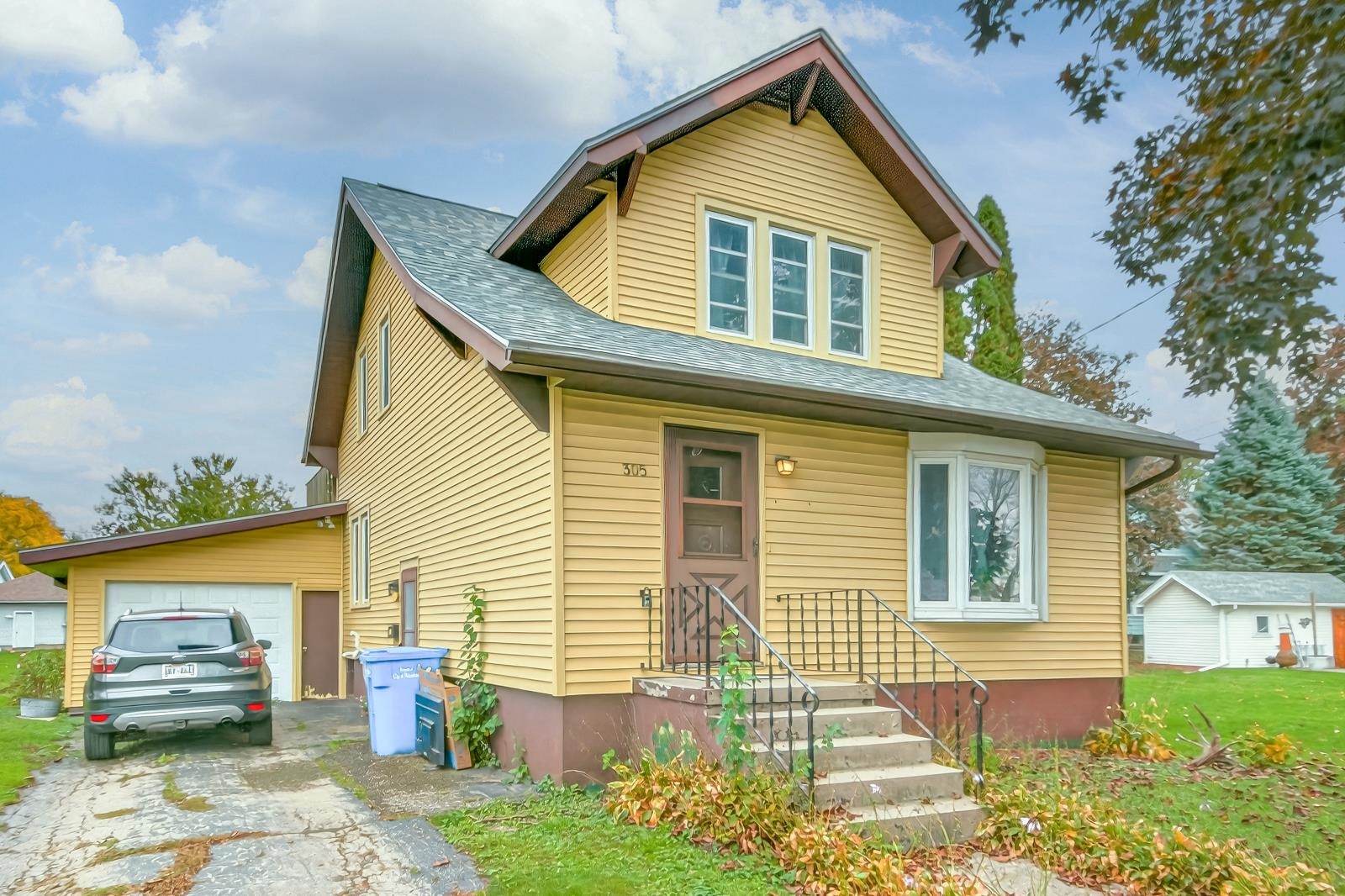 305 Union Street Property Photo 1