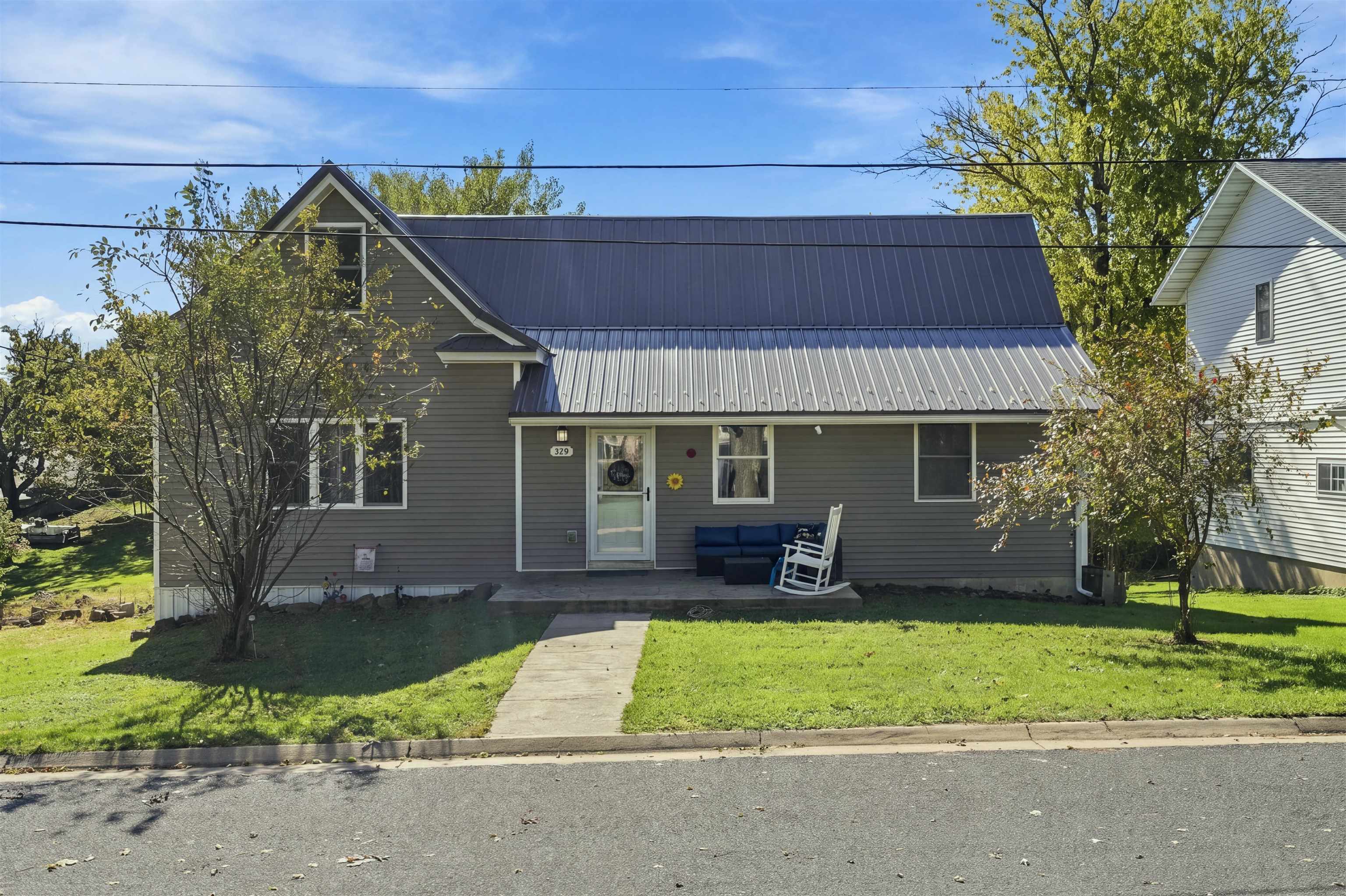 419 Wisconsin Street Property Photo 1