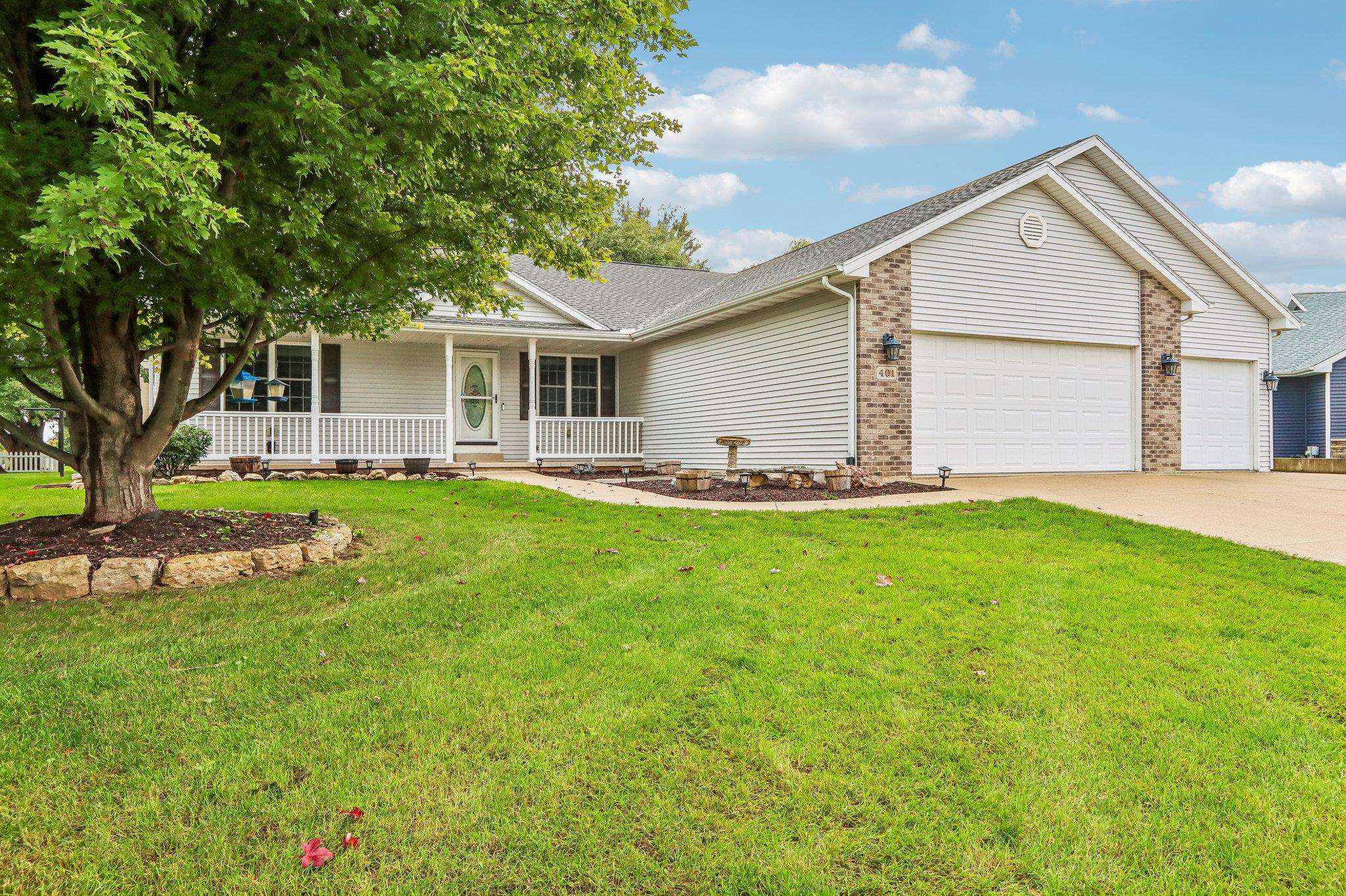 401 Bretts Way Property Photo 1