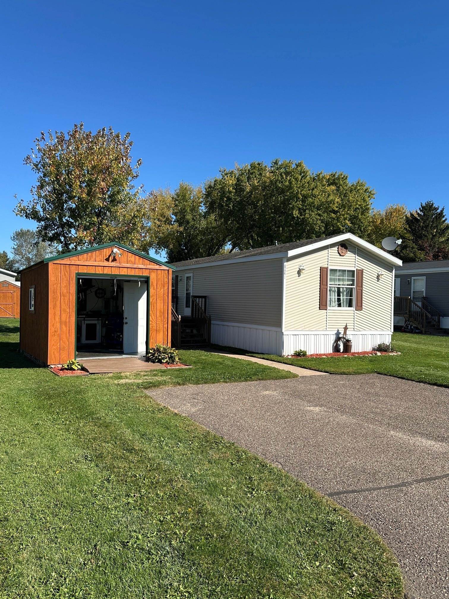 8841 Green Acres Mhc 8841 Property Photo 1