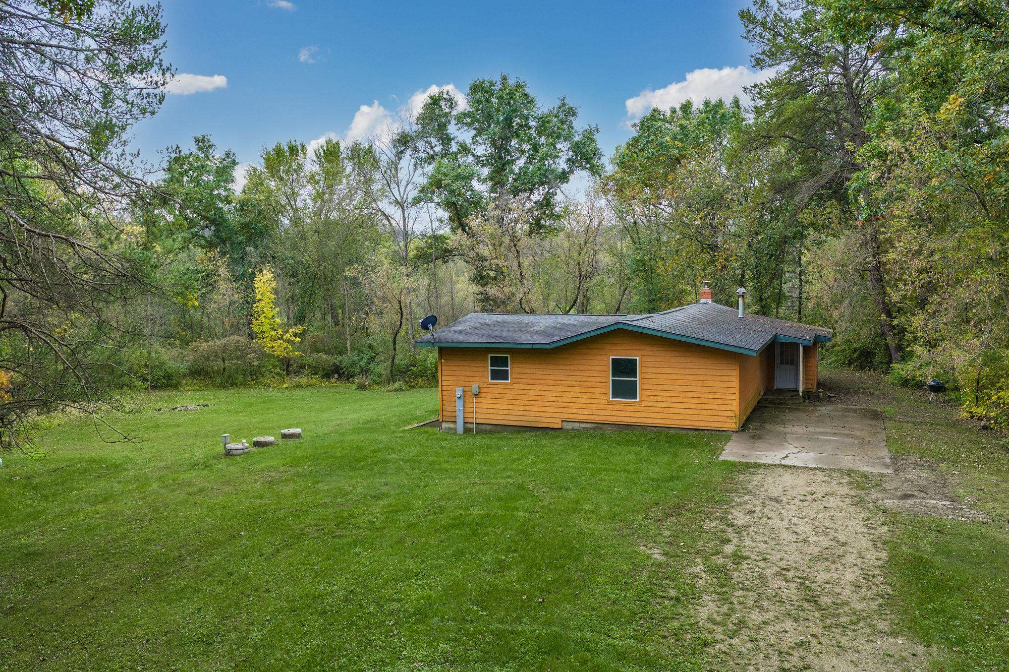 W9449 State Rd. 33 Property Photo 1
