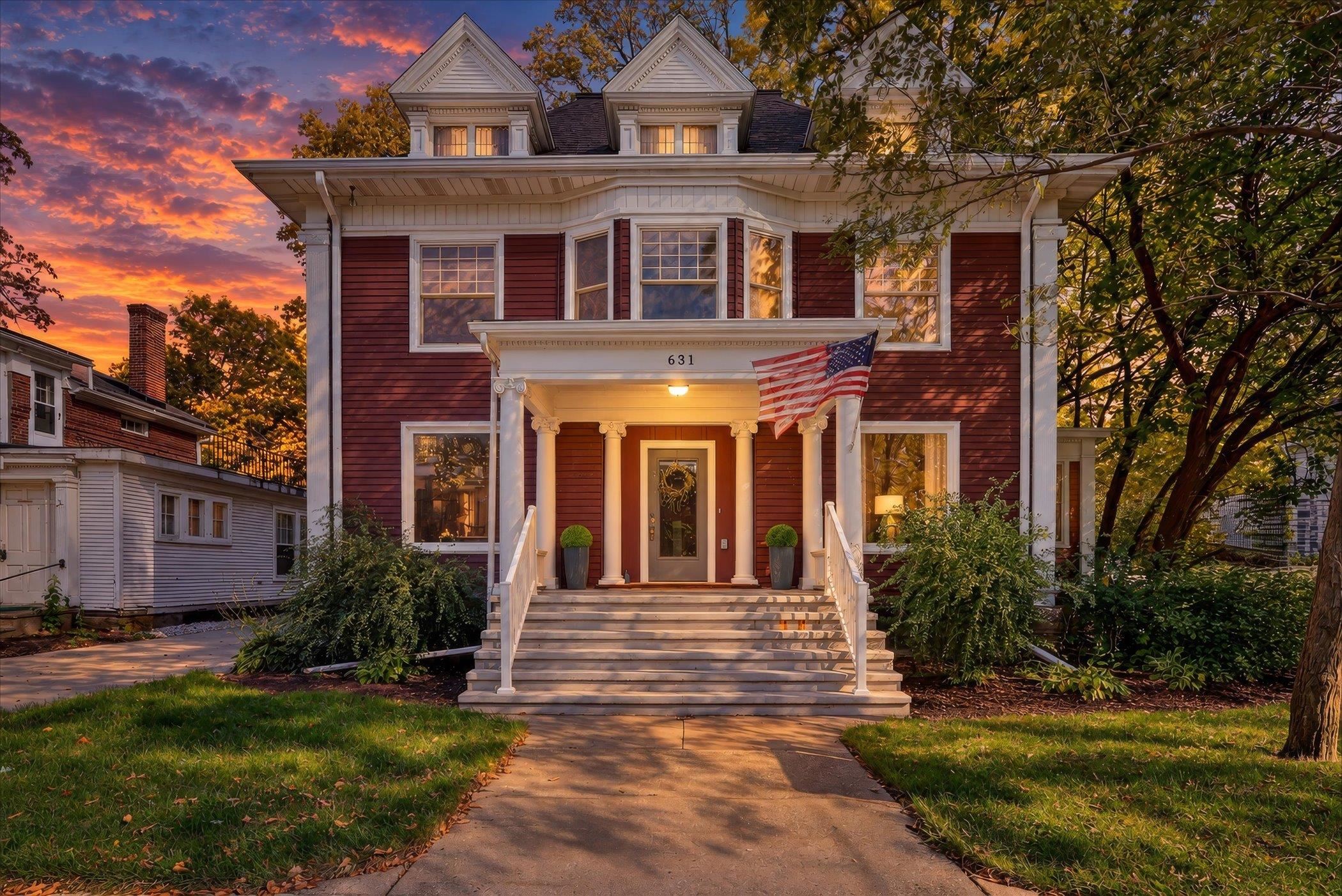 631 College Street Property Photo