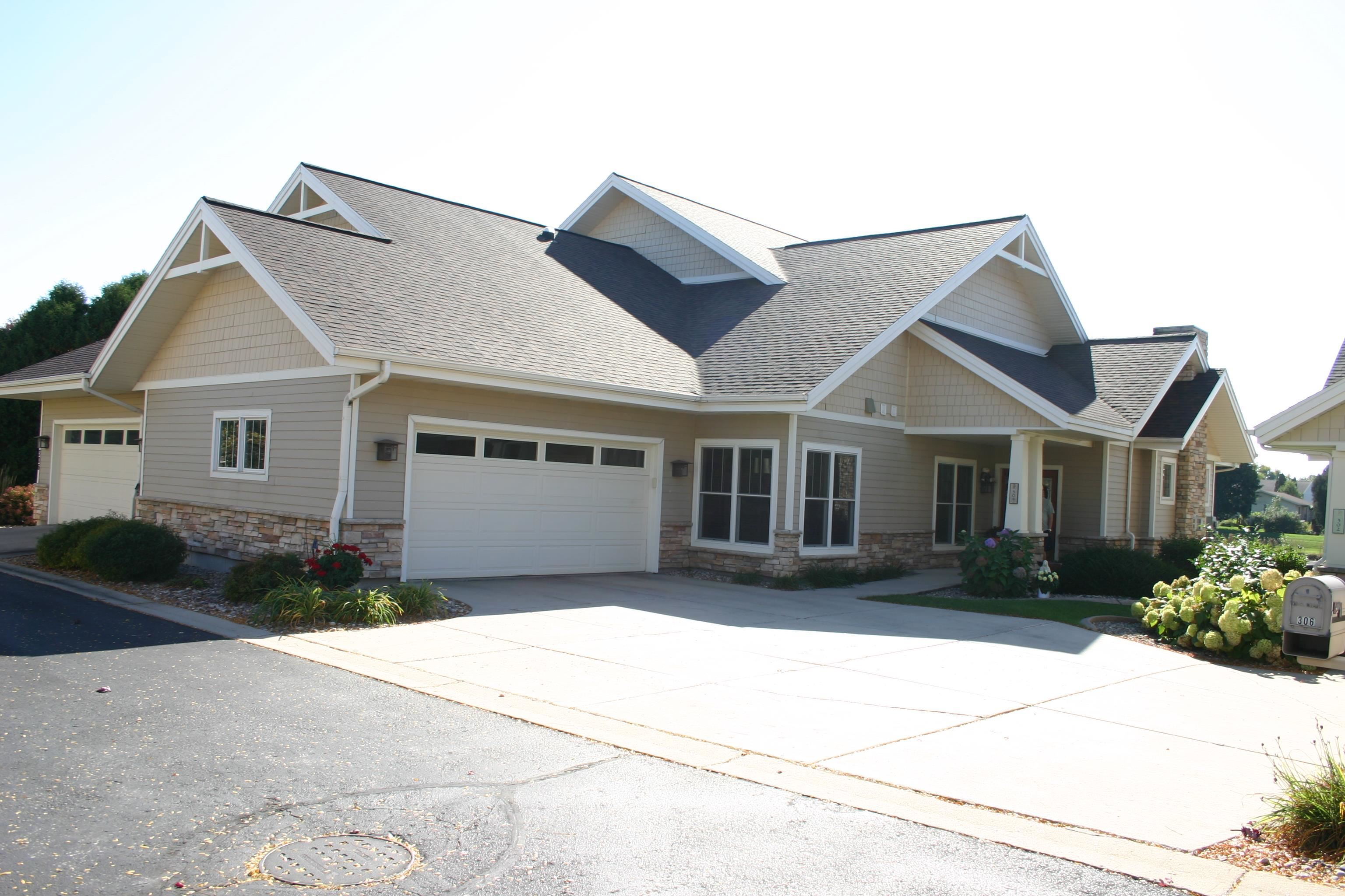 304 Coneflower Court Property Photo 1
