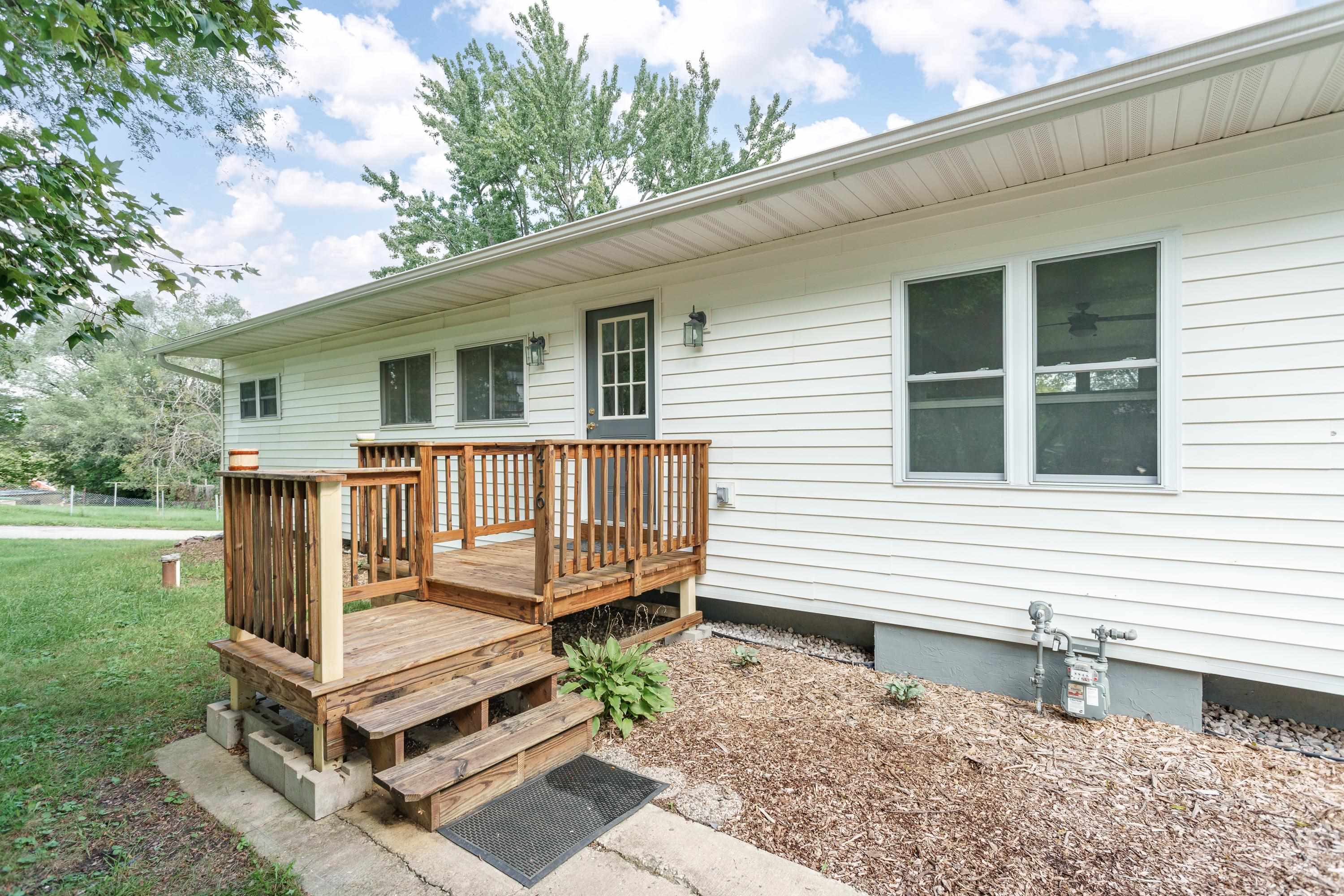 416 N Elm Street Property Photo 1