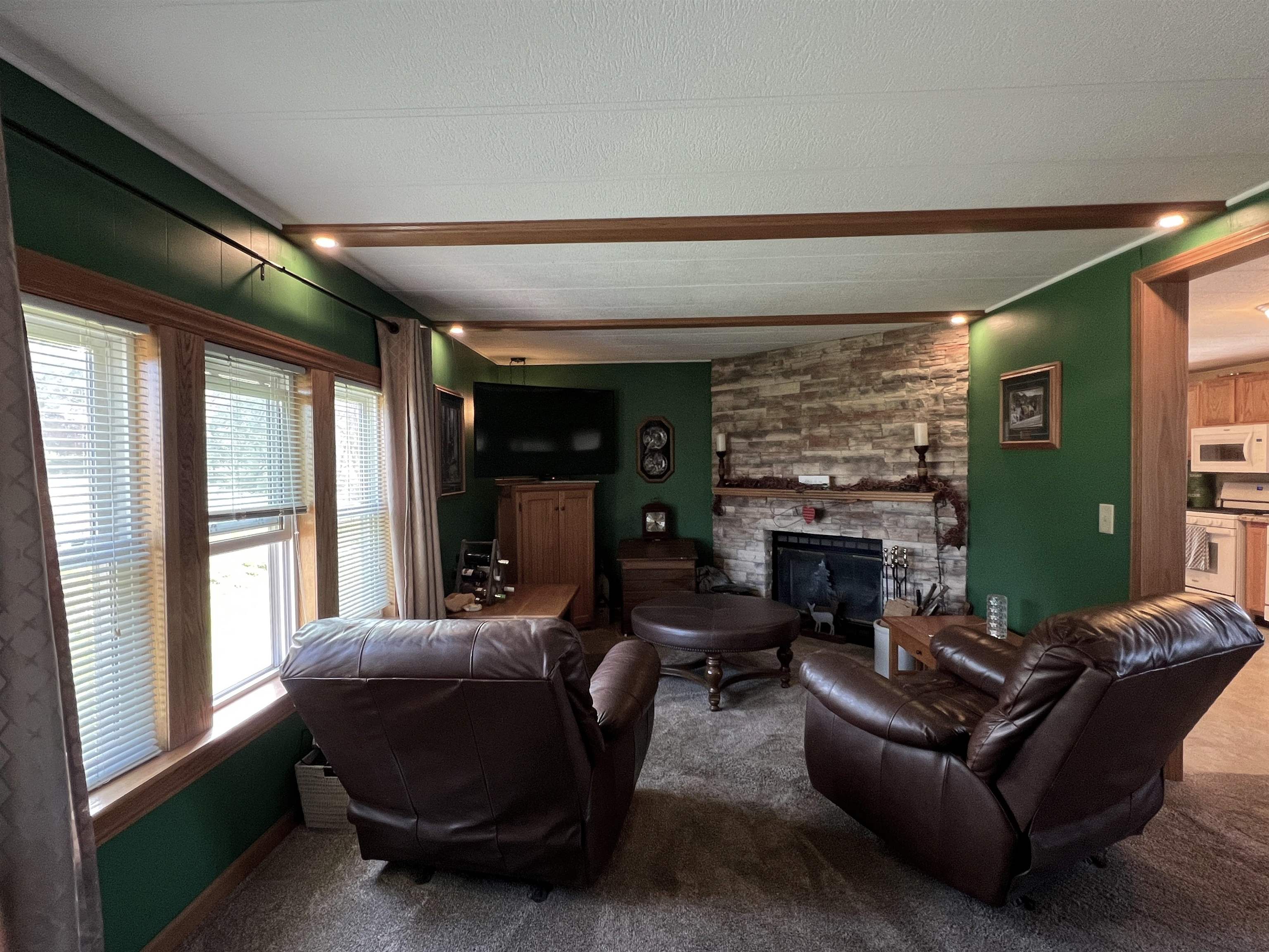 240 Ridgewood Drive Property Photo 1
